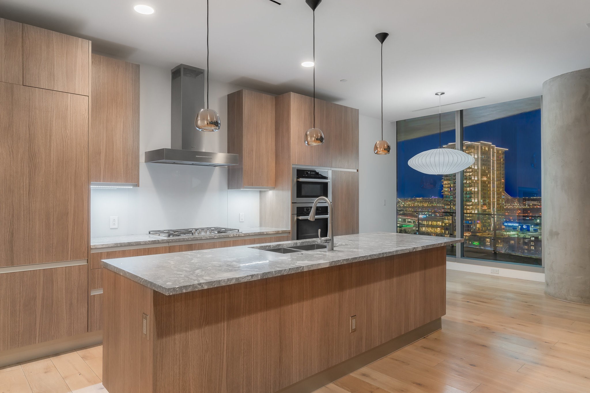 3130 N Harwood Street 1103