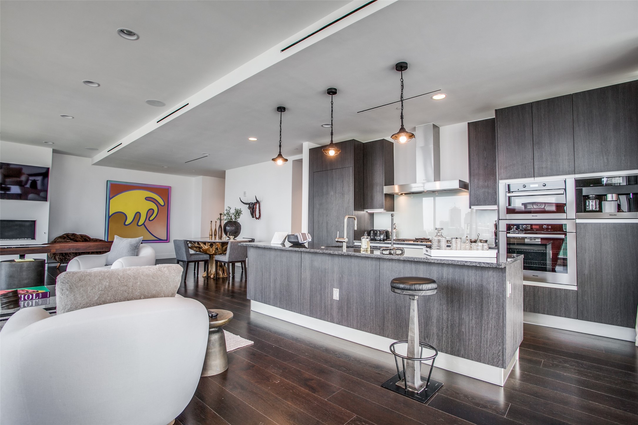 3130 N HARWOOD 2505