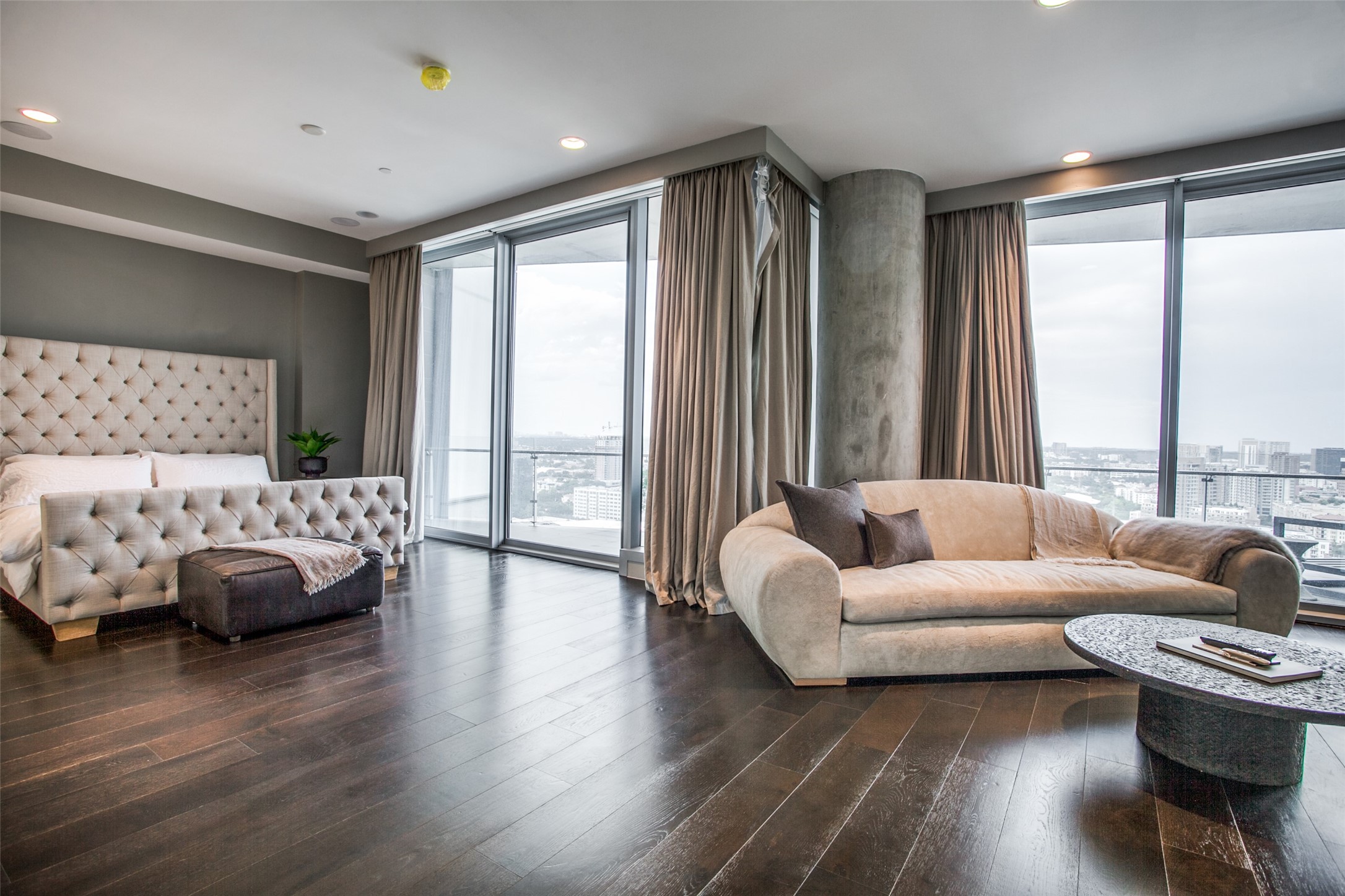 3130 N HARWOOD 2505