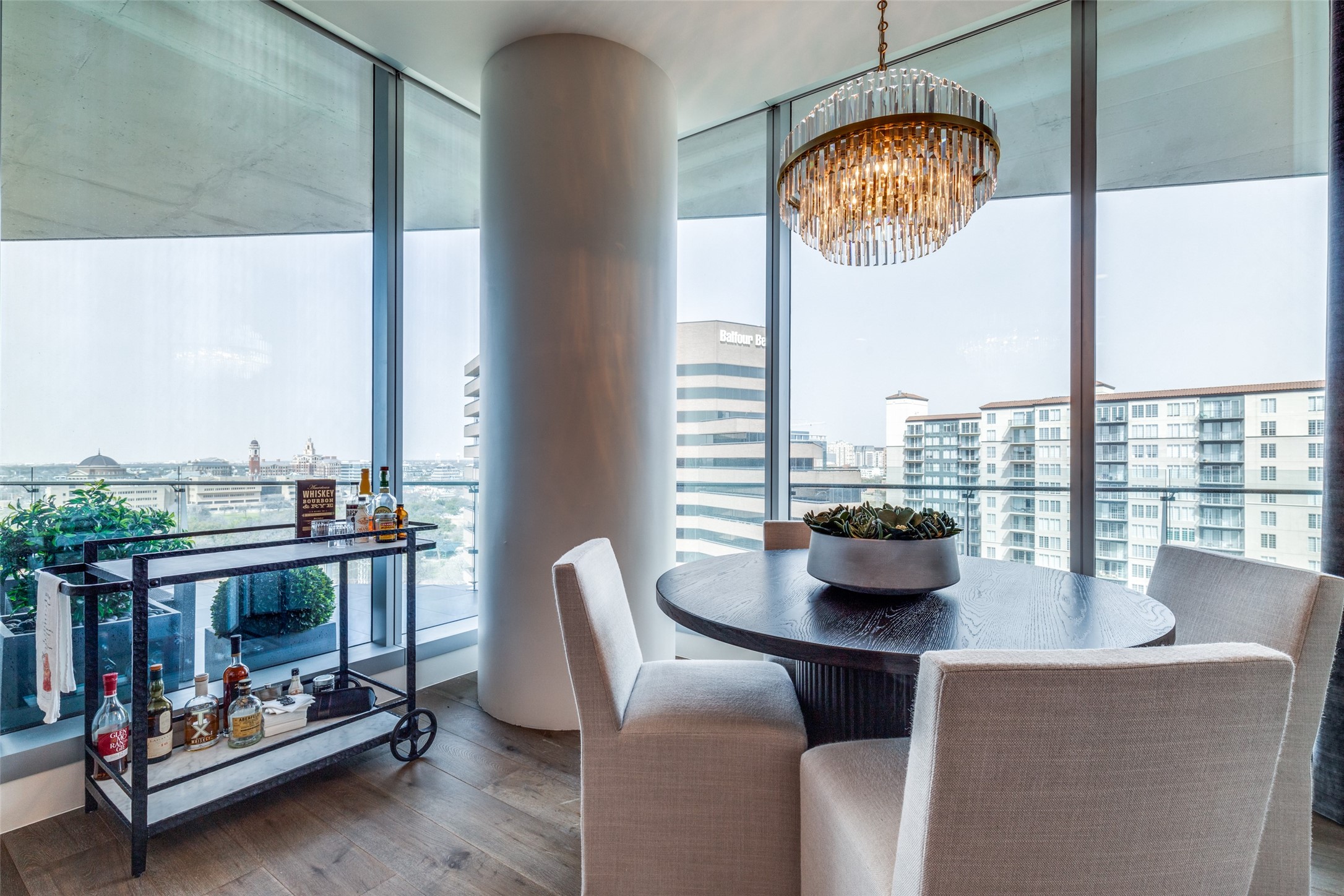 3130 N Harwood Street 1104