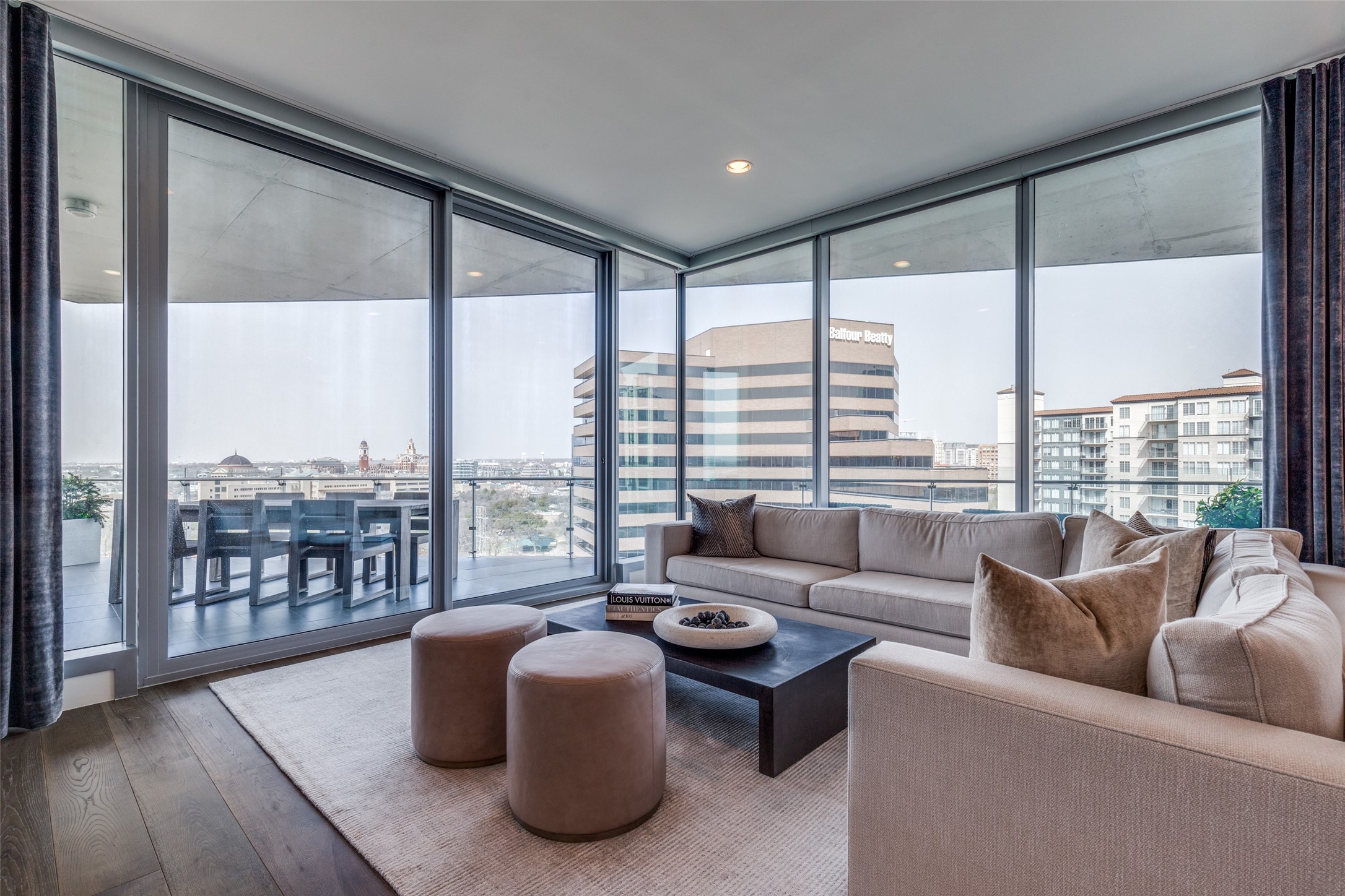 3130 N Harwood Street 1104