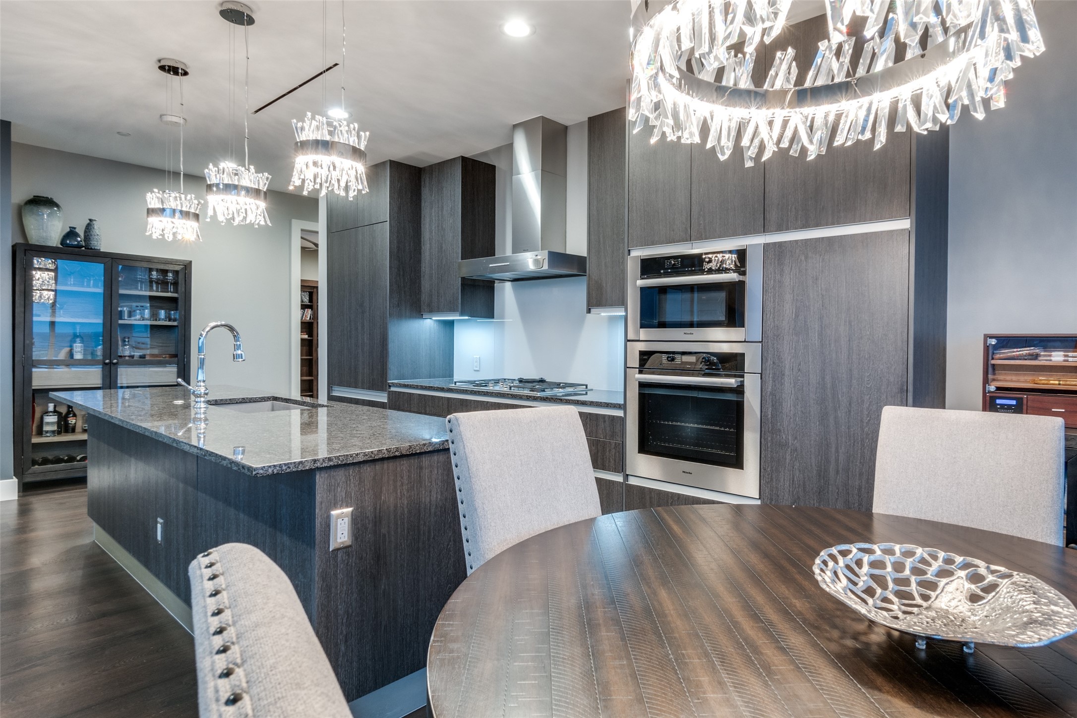 3130 N Harwood Street 1903