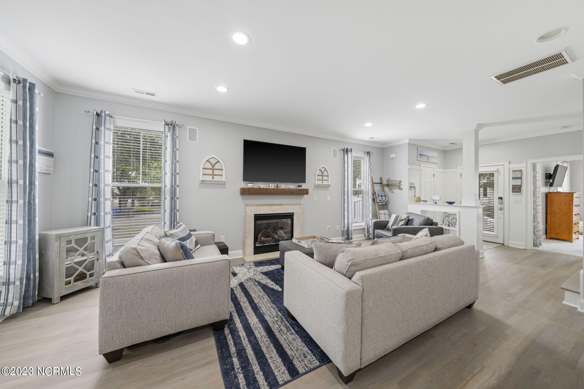 227 Silver Sloop Way