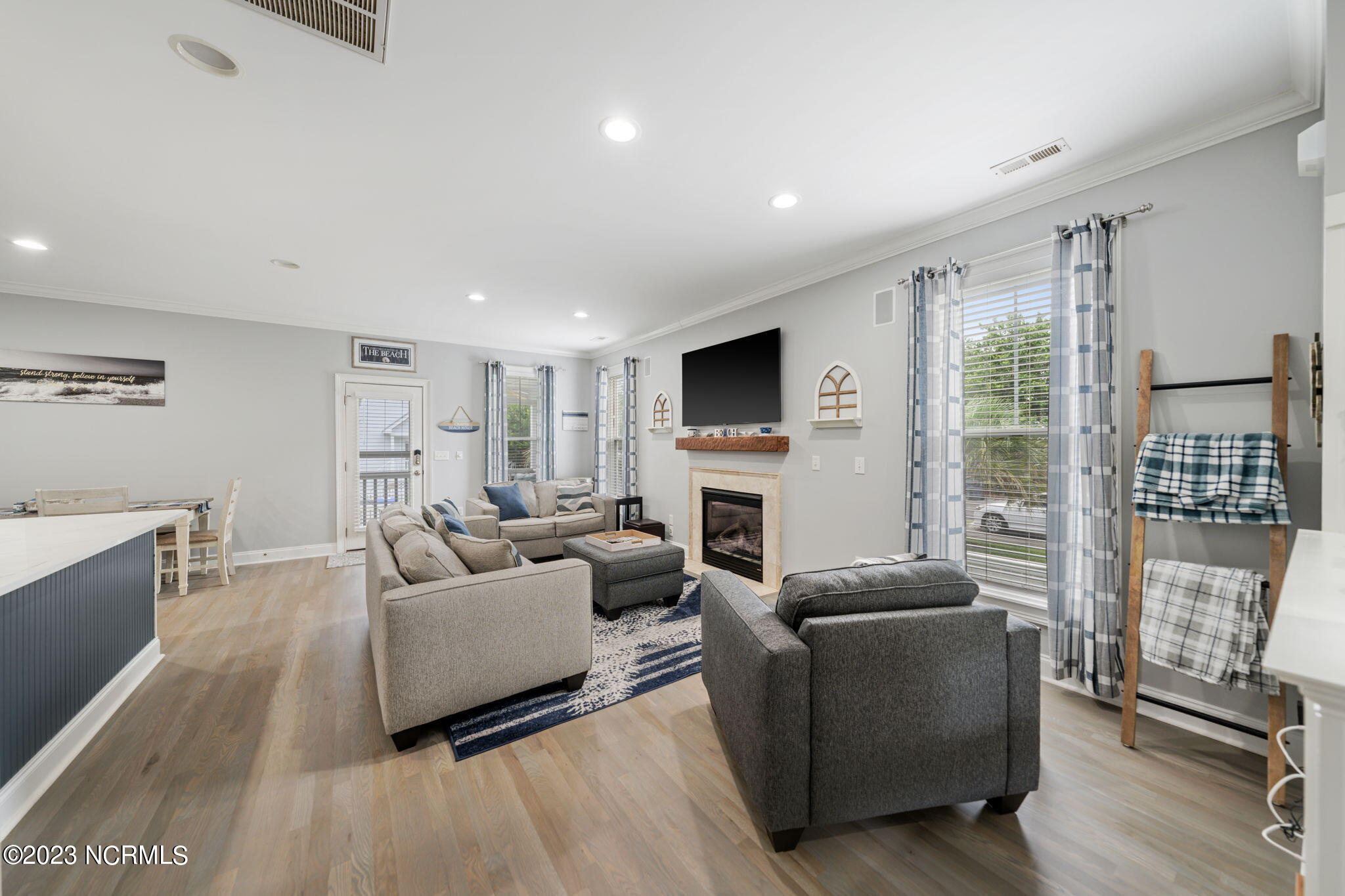 227 Silver Sloop Way