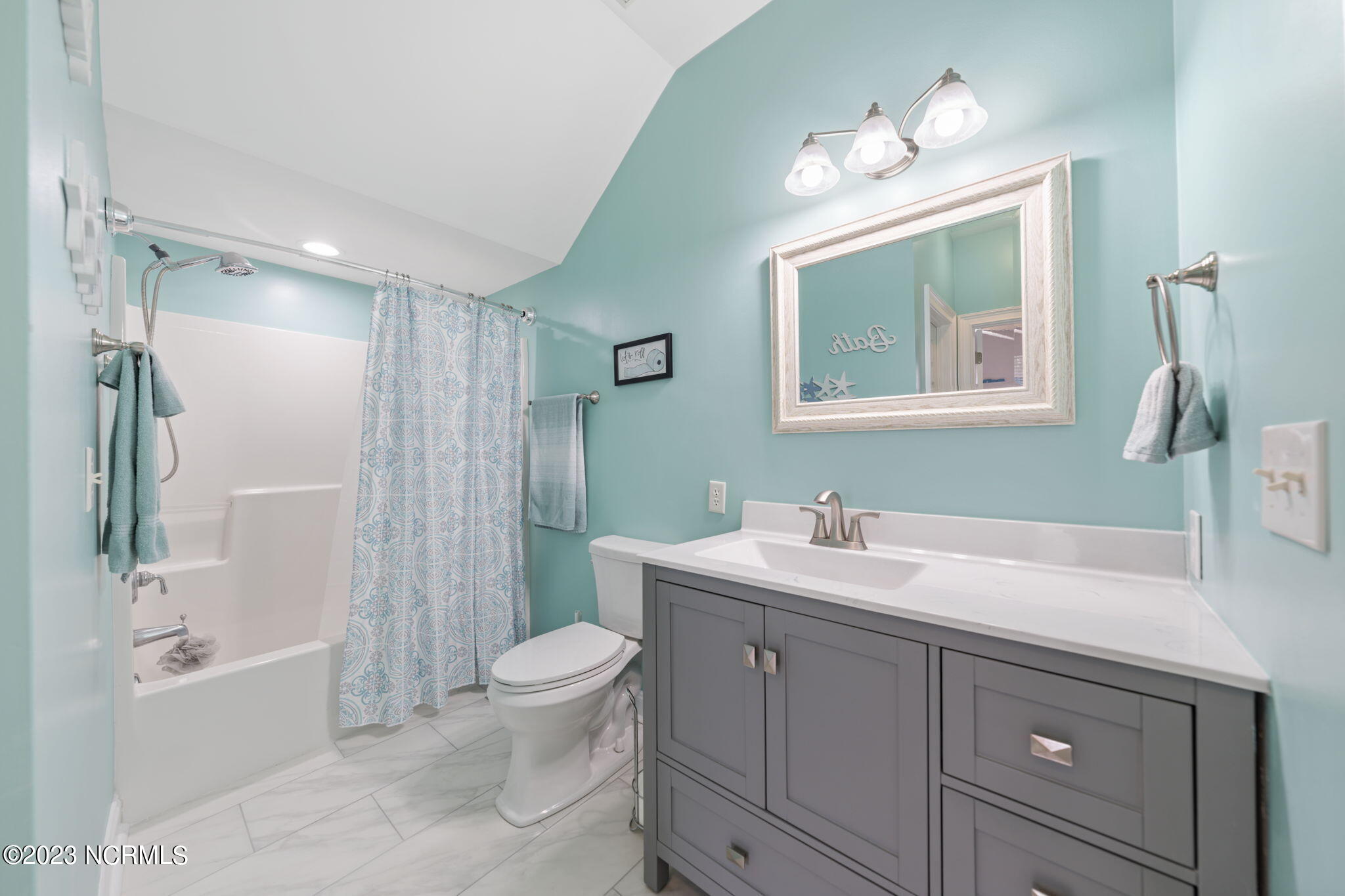 227 Silver Sloop Way