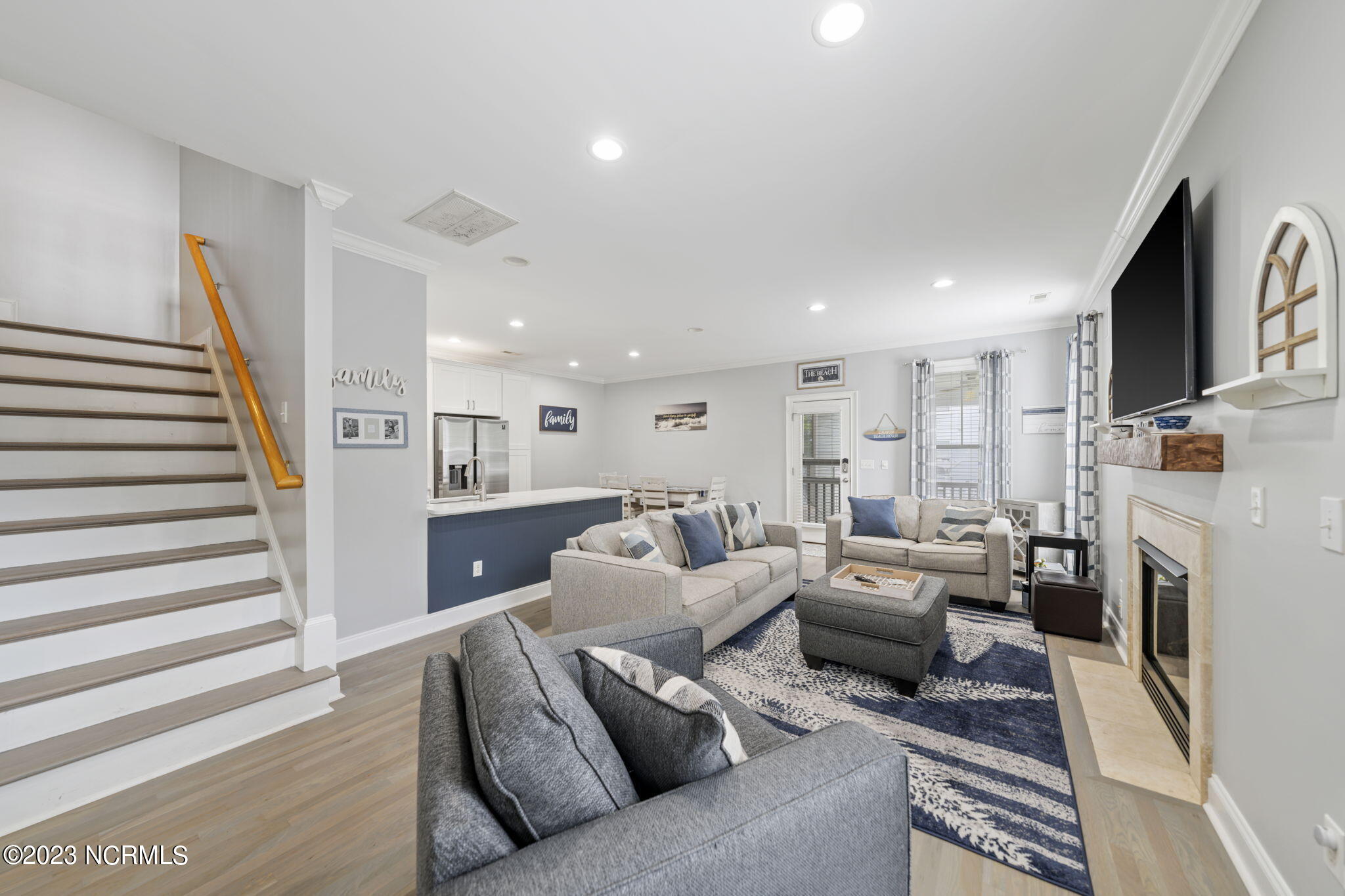 227 Silver Sloop Way