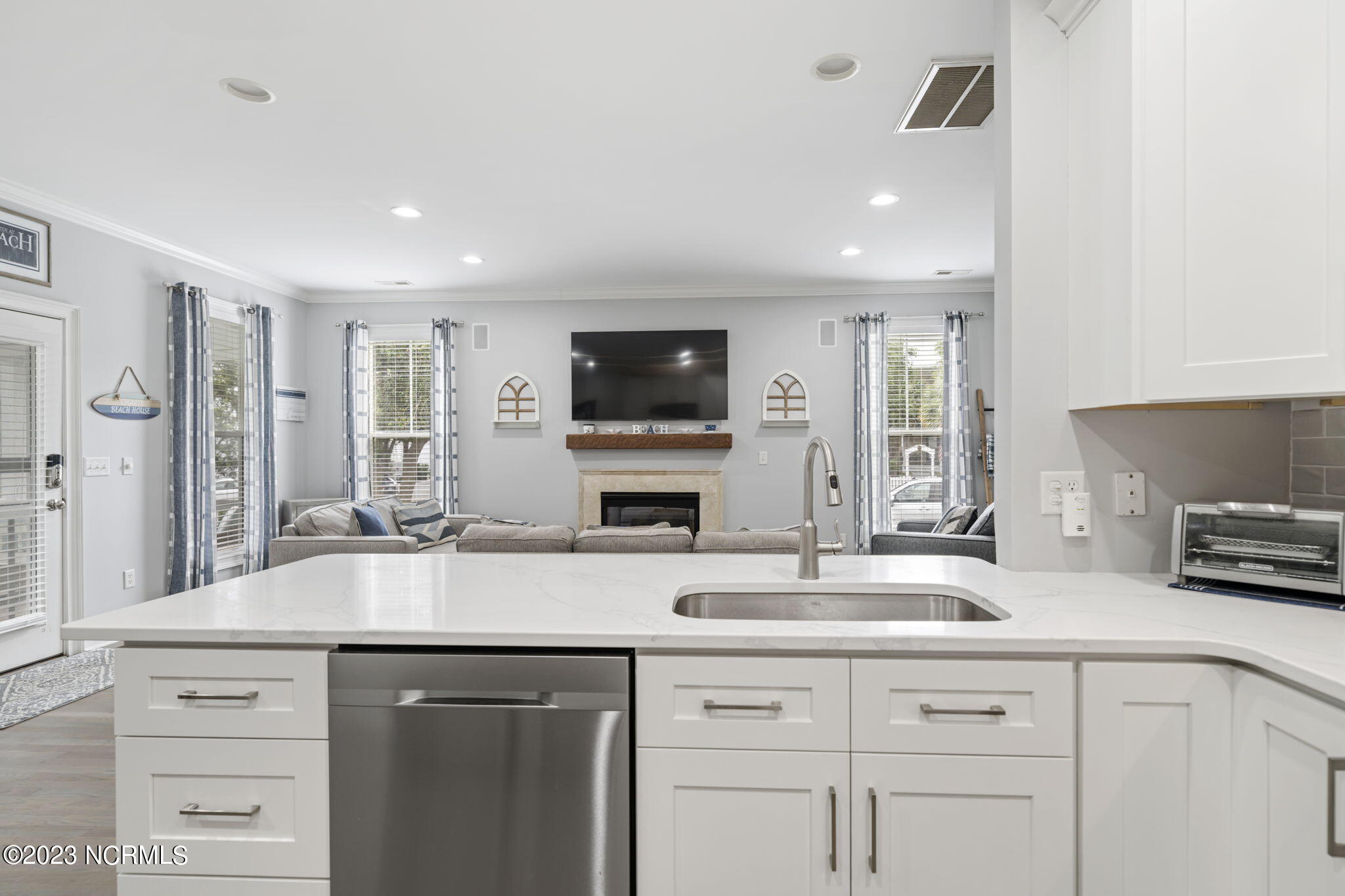 227 Silver Sloop Way