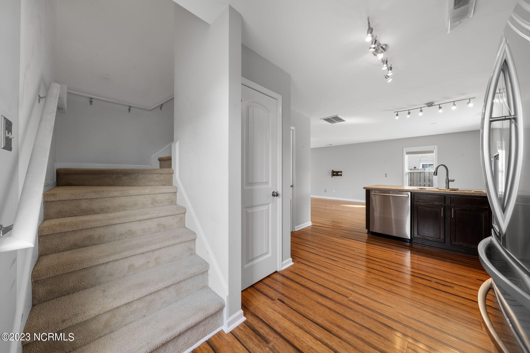 7258 Savanna Run Loop