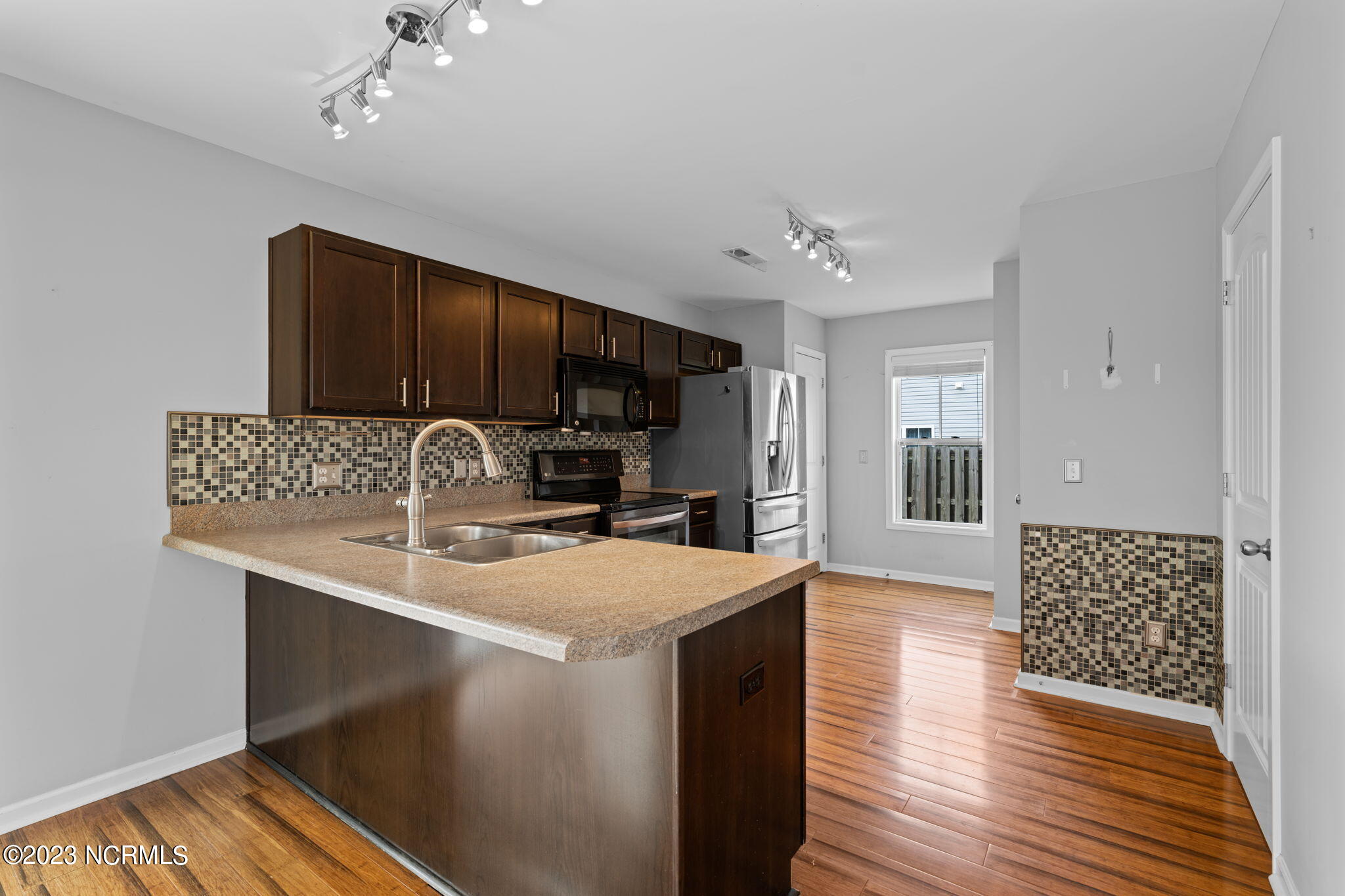 7258 Savanna Run Loop