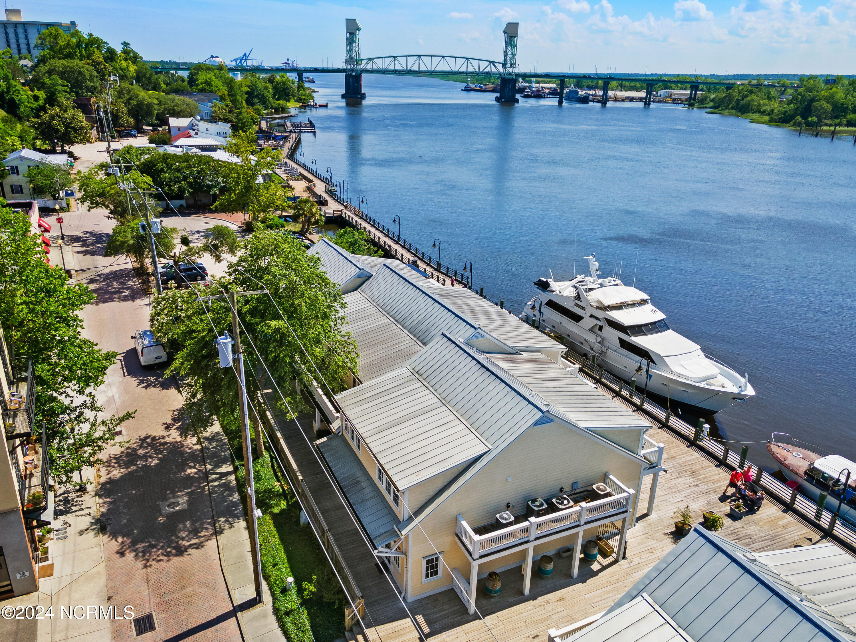 212 S Water Street, 2-M