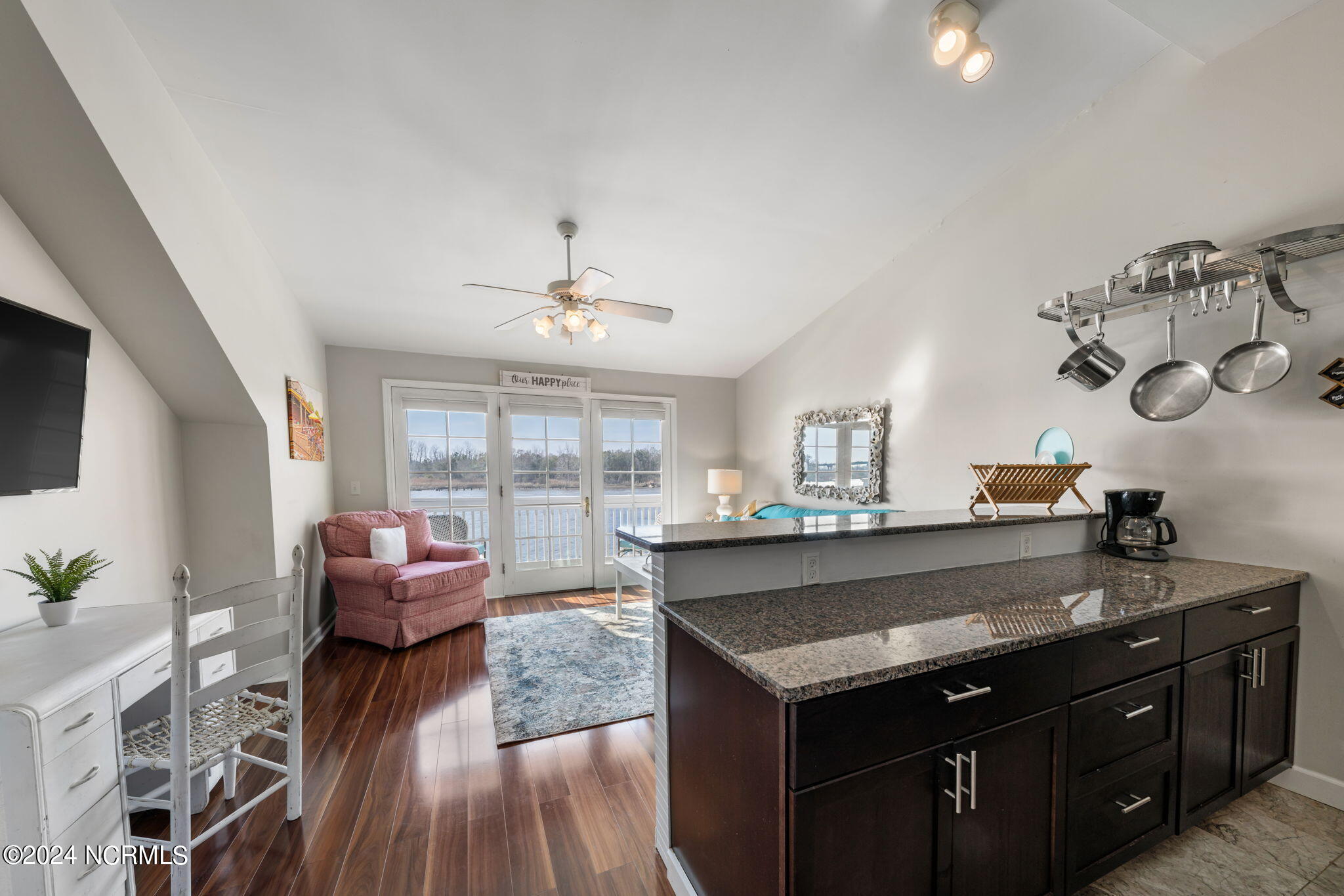 212 S Water Street, 2-M