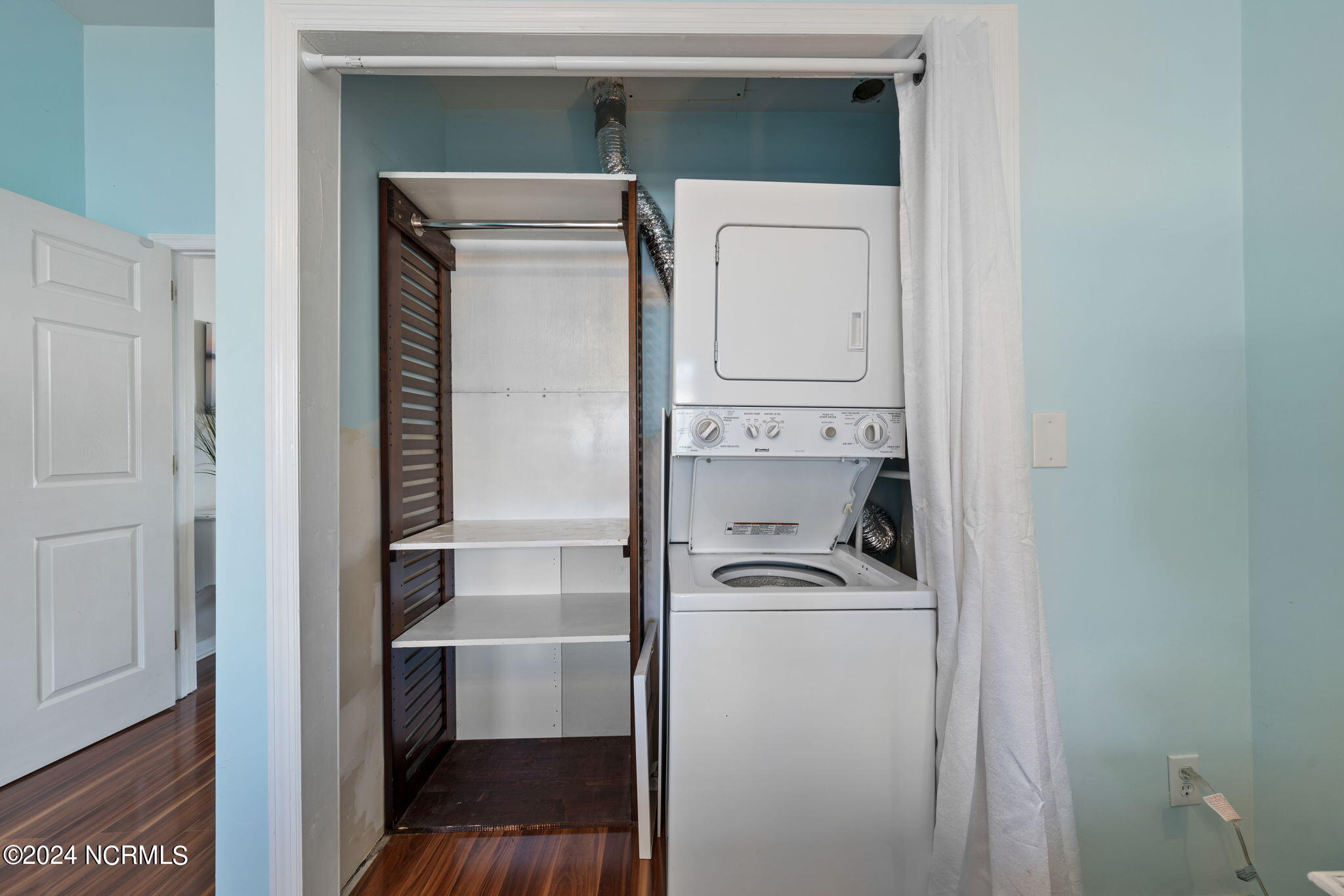 212 S Water Street, 2-M