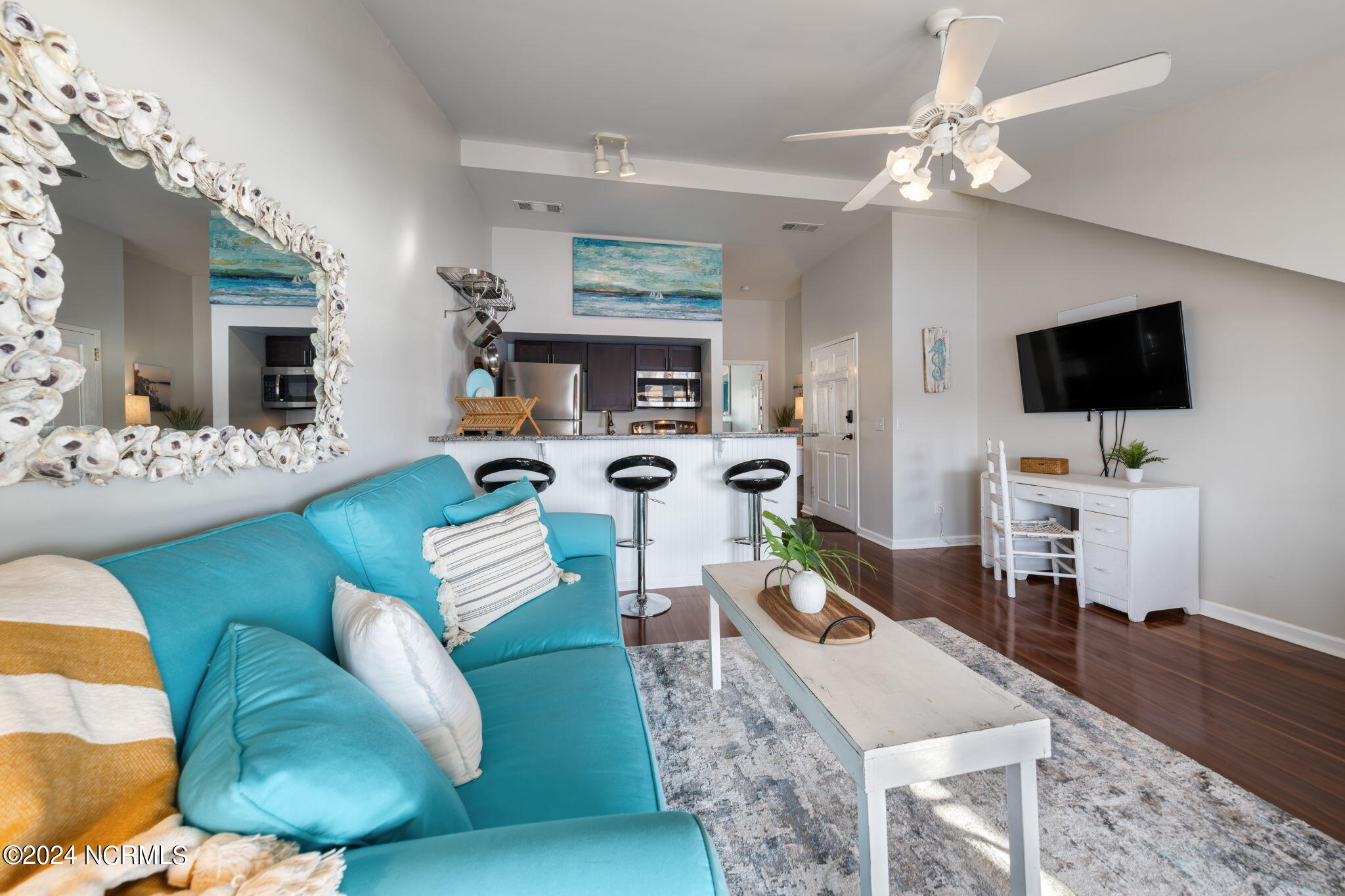 212 S Water Street, 2-M