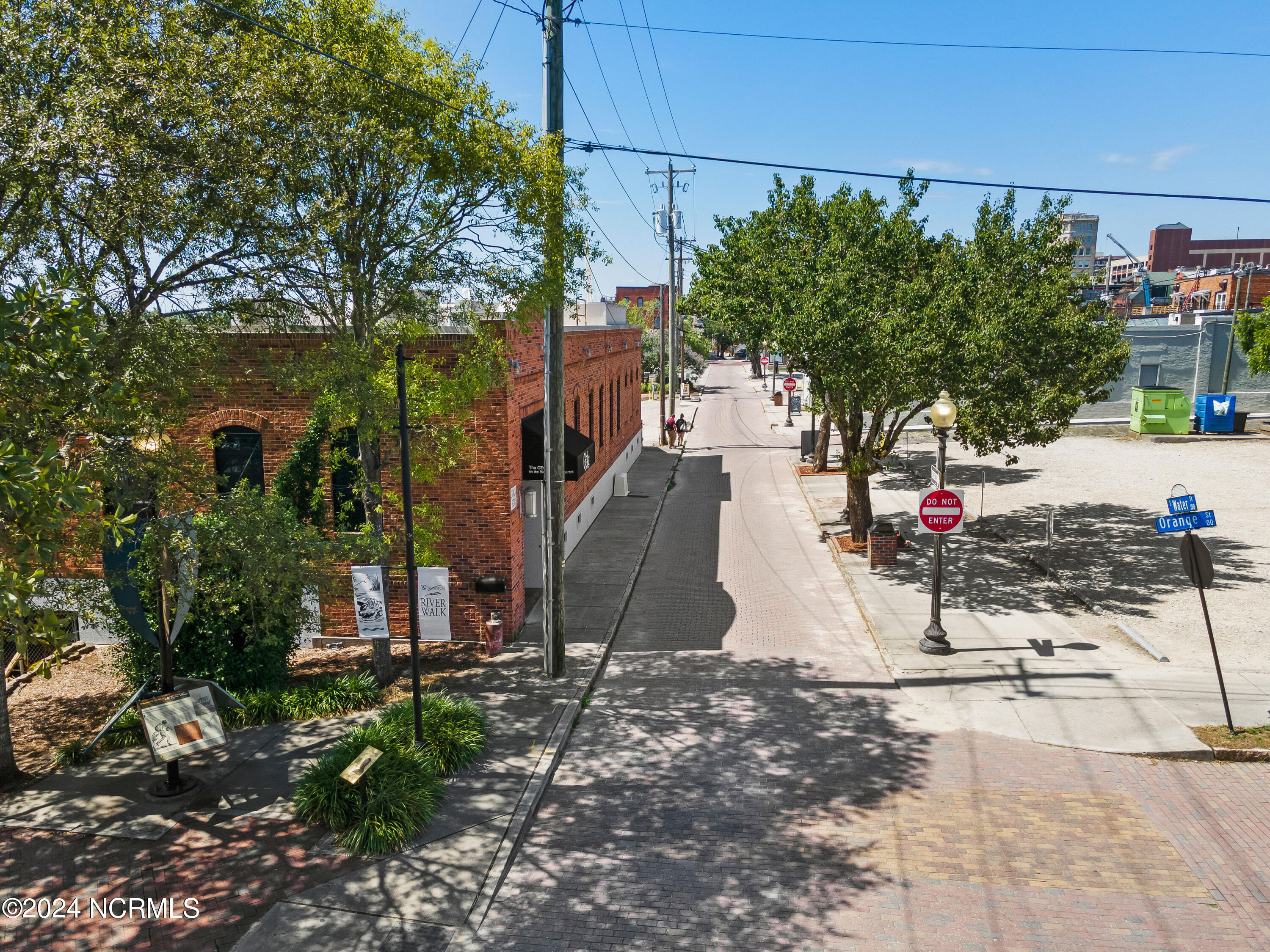 212 S Water Street, 2-M