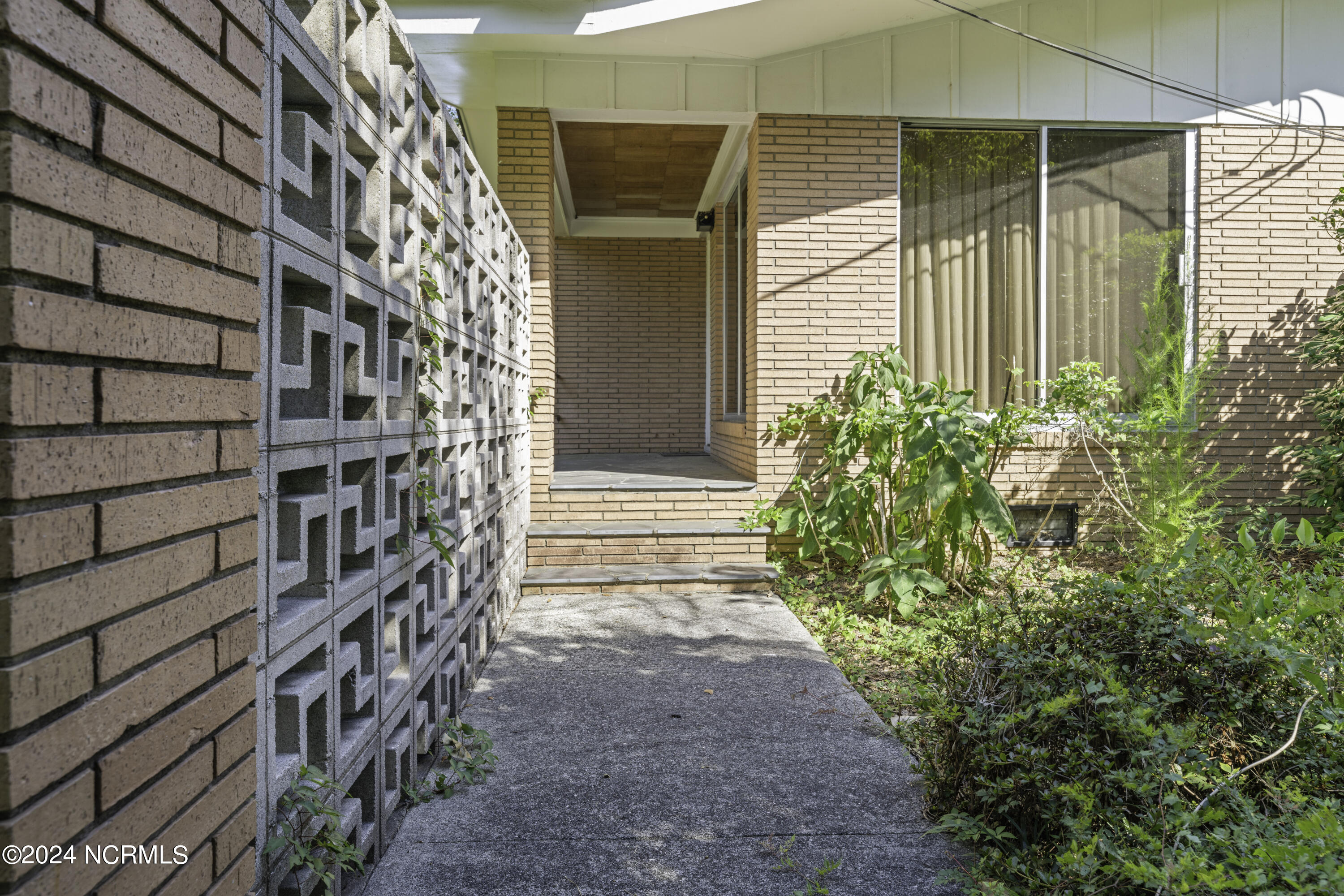 3838 Edgewood Road