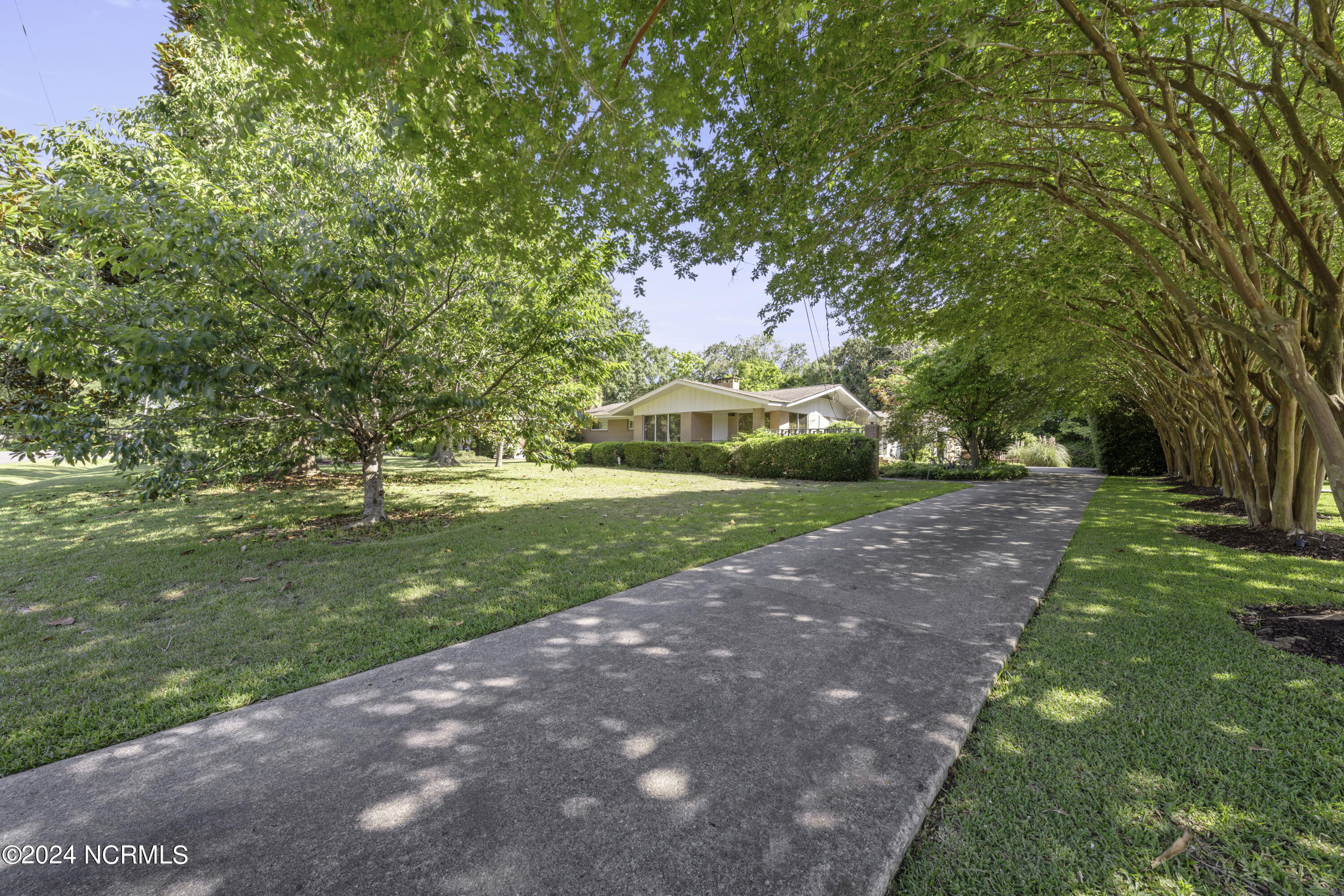 3838 Edgewood Road