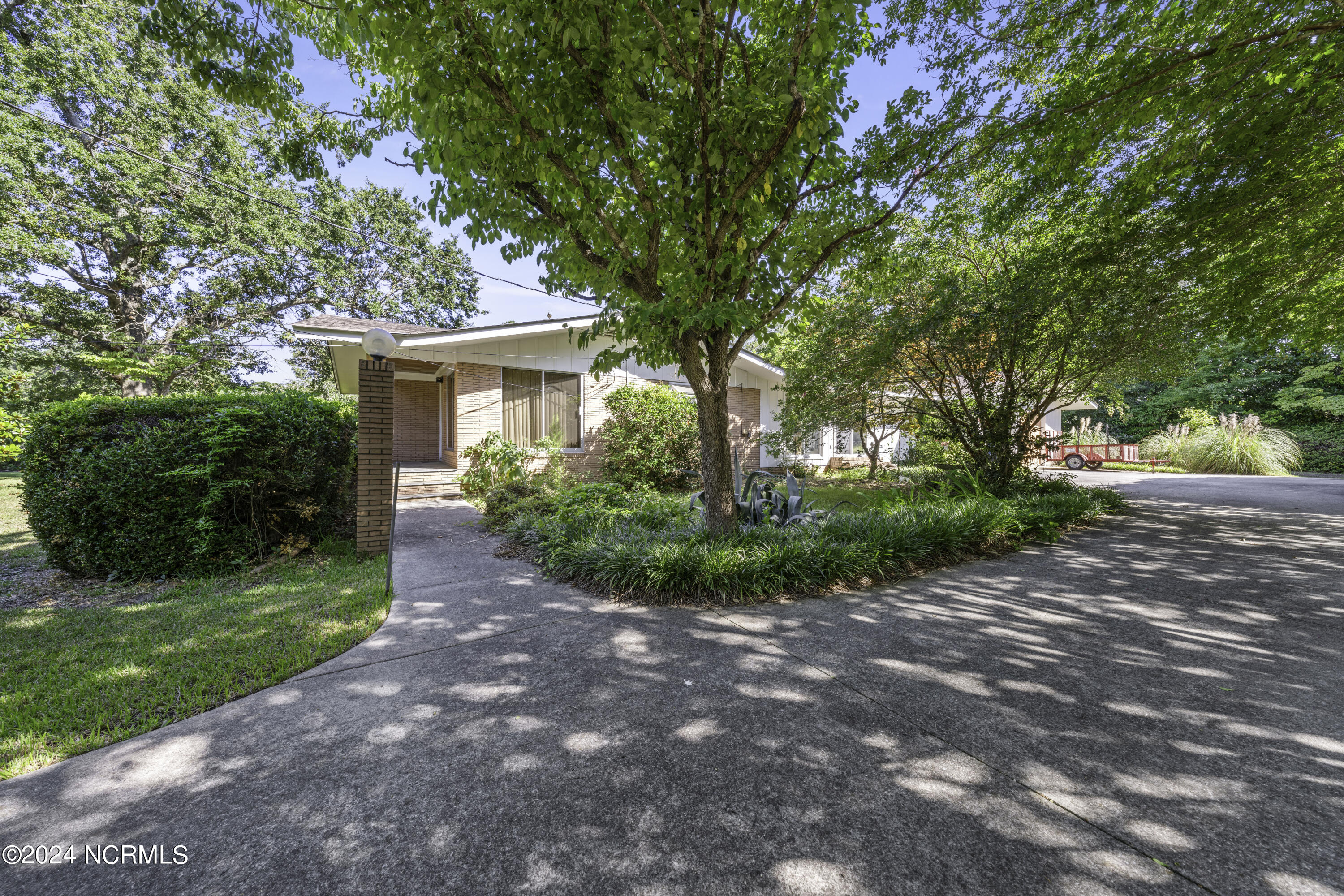 3838 Edgewood Road