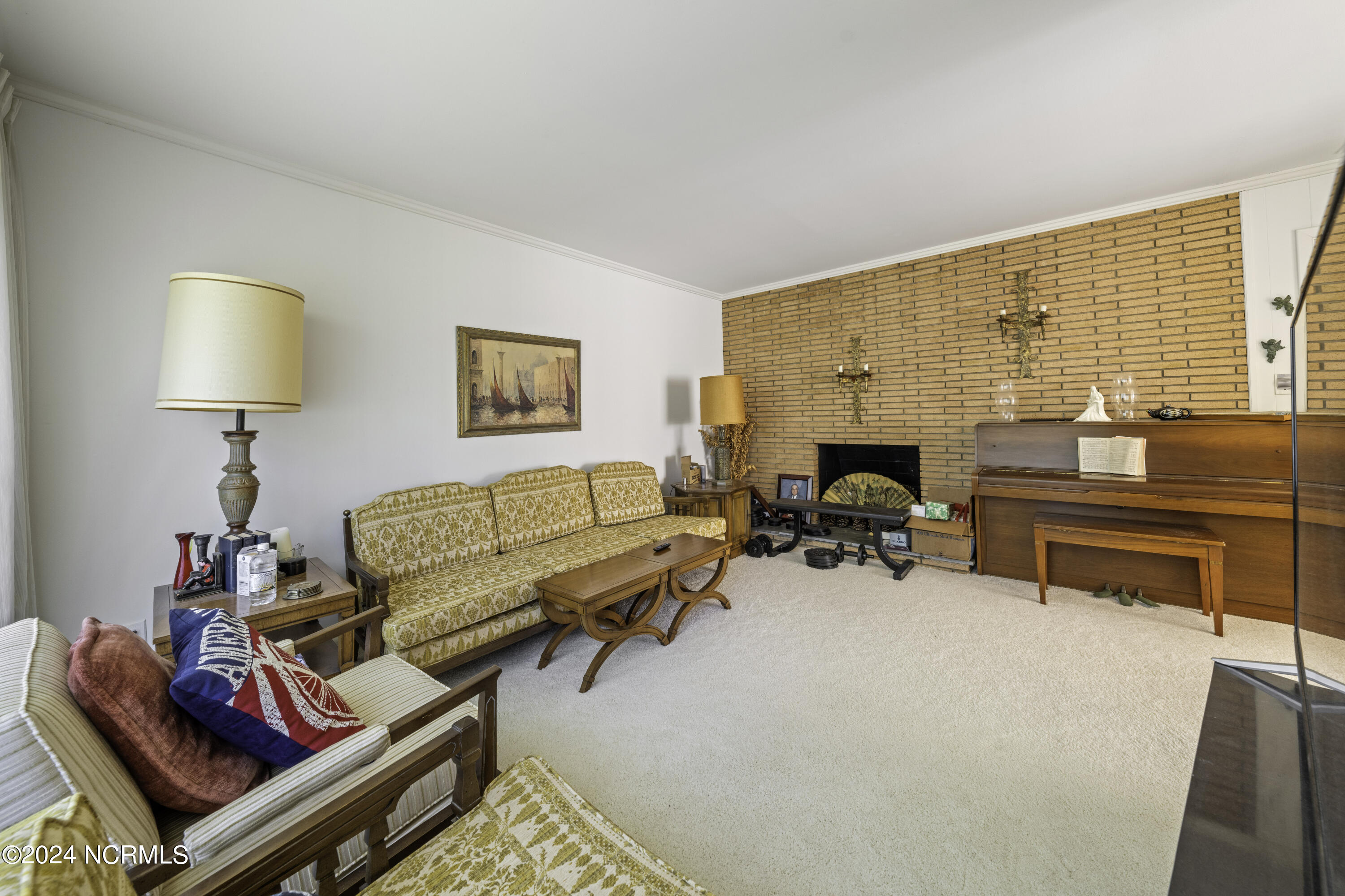 3838 Edgewood Road