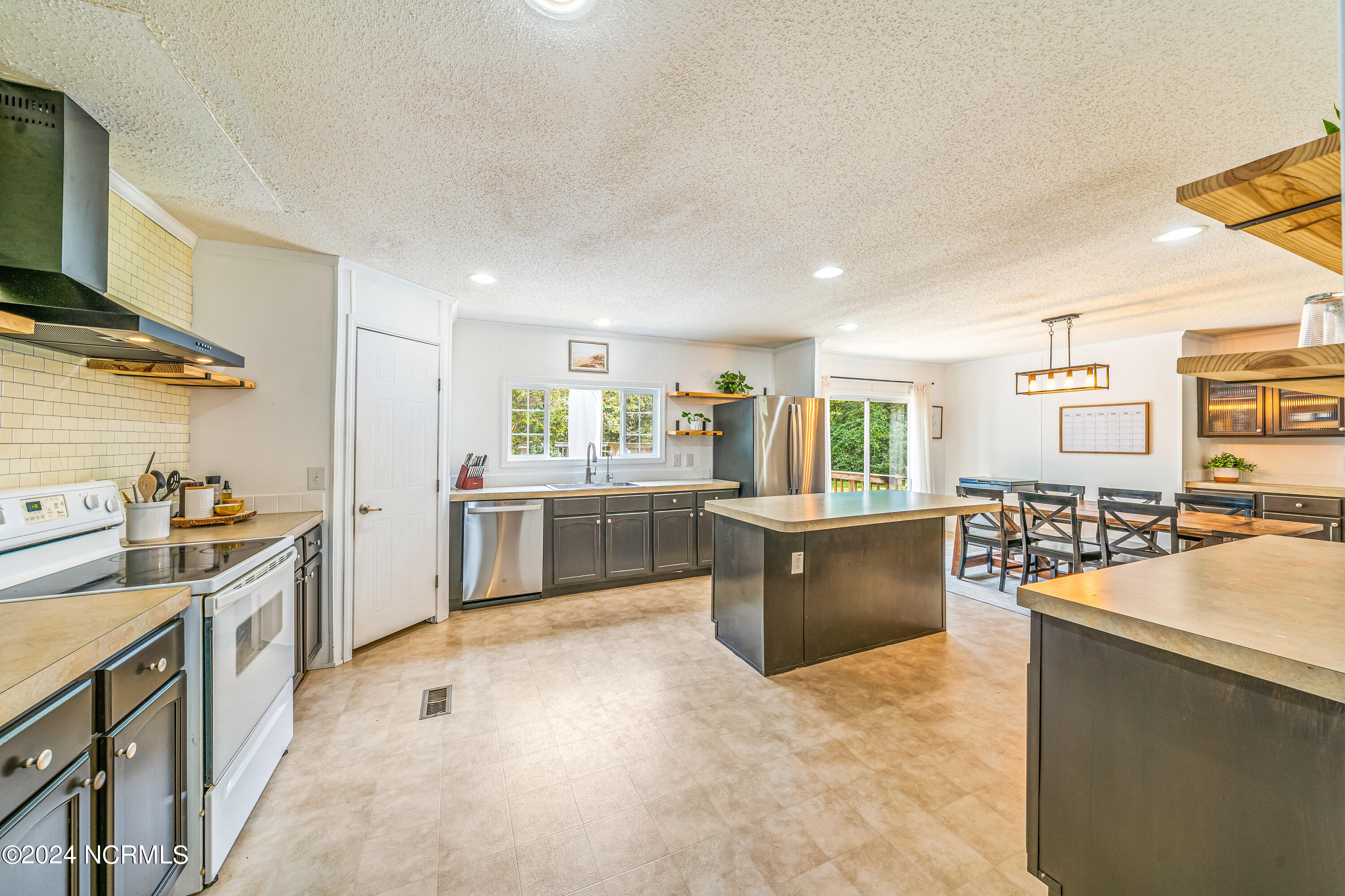 261 Creekstone Trail