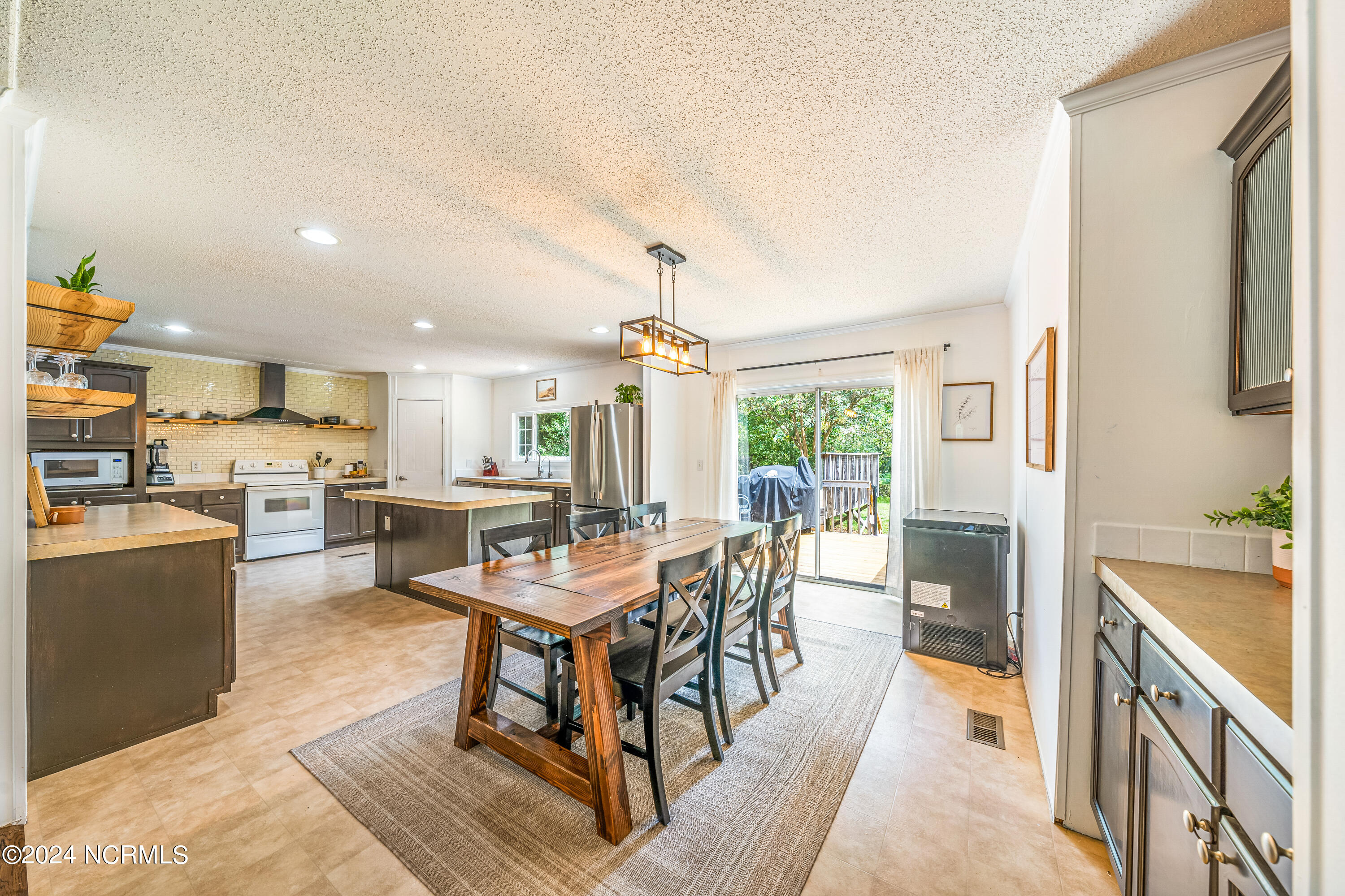 261 Creekstone Trail