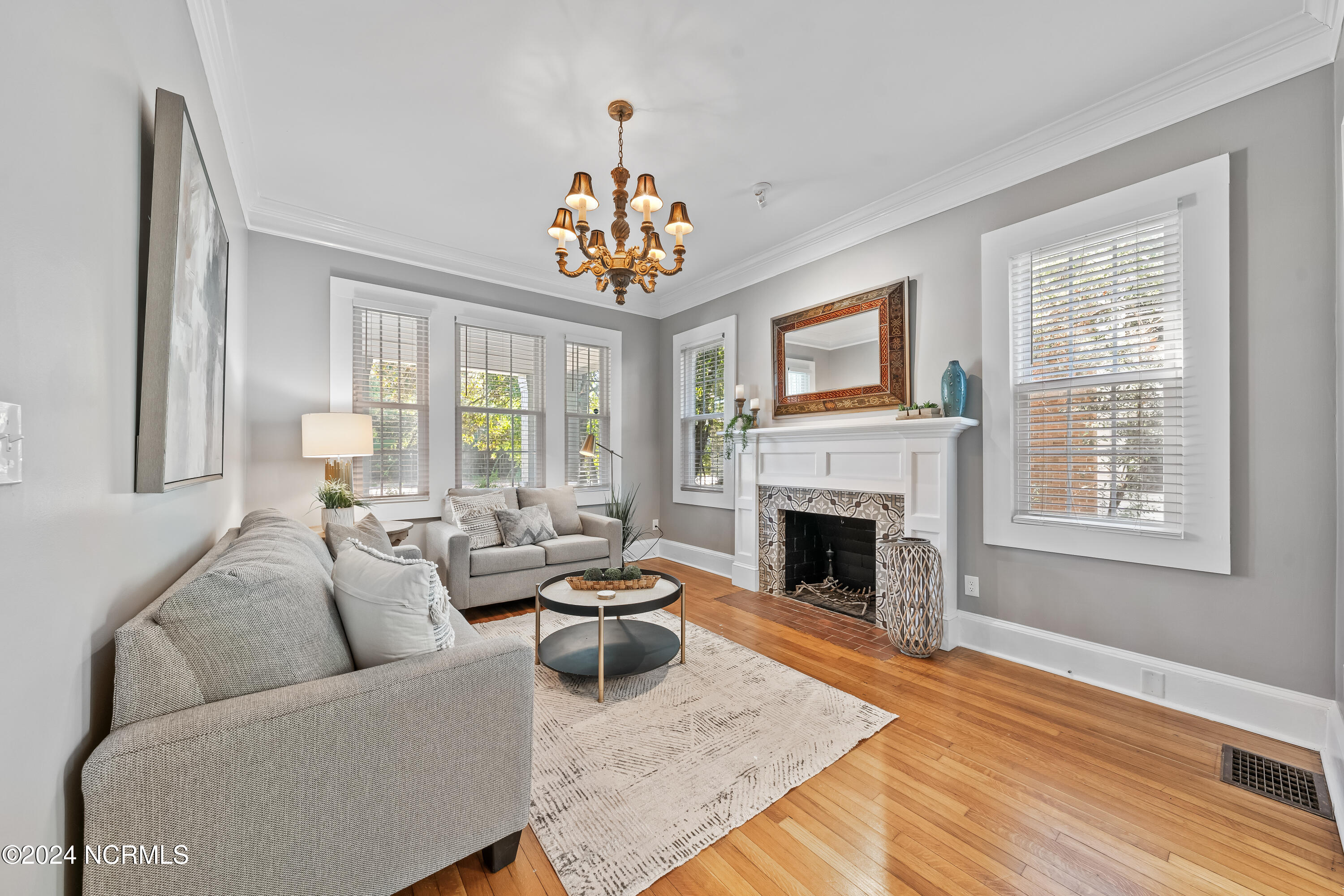 2305 Market Street