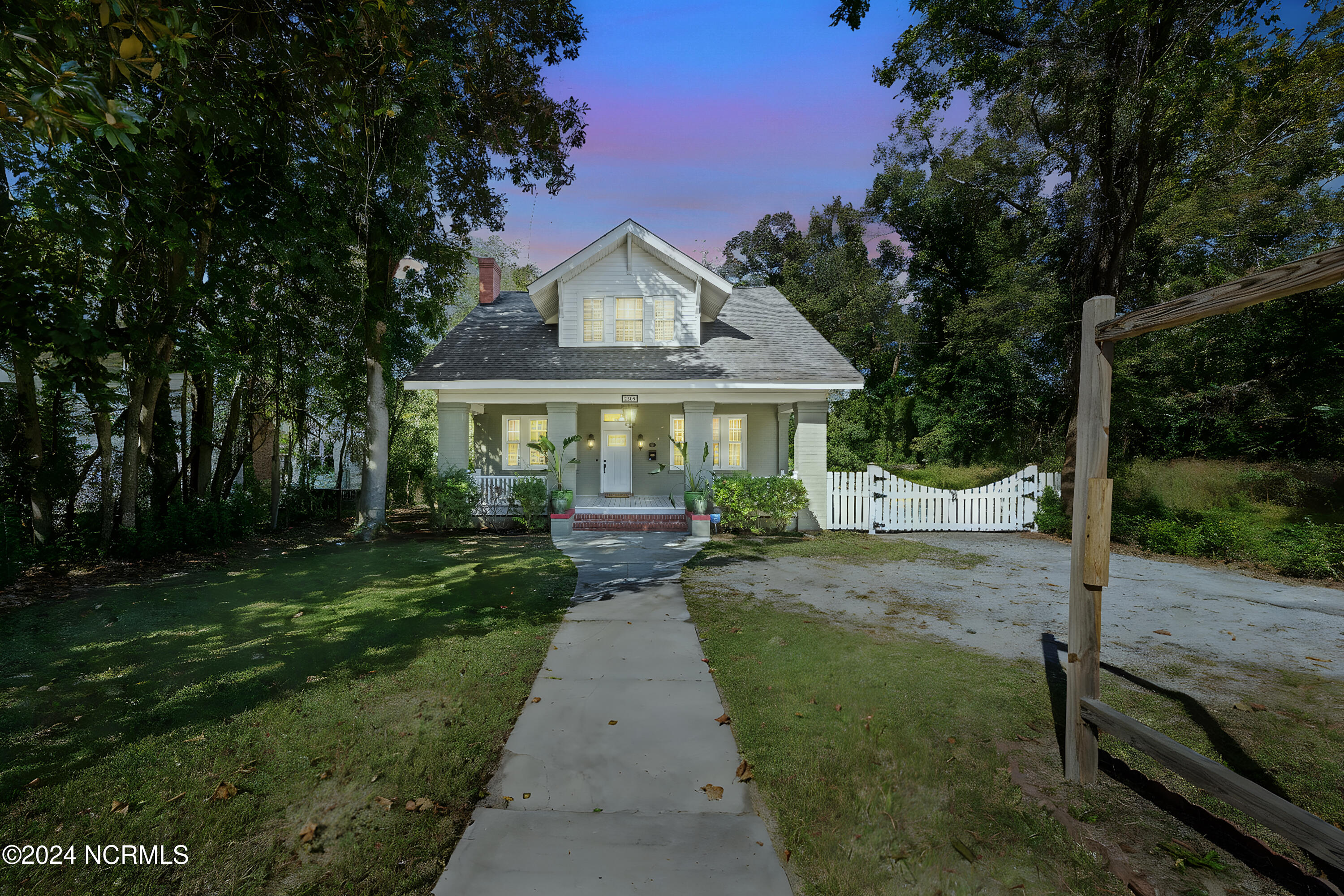 2305 Market Street