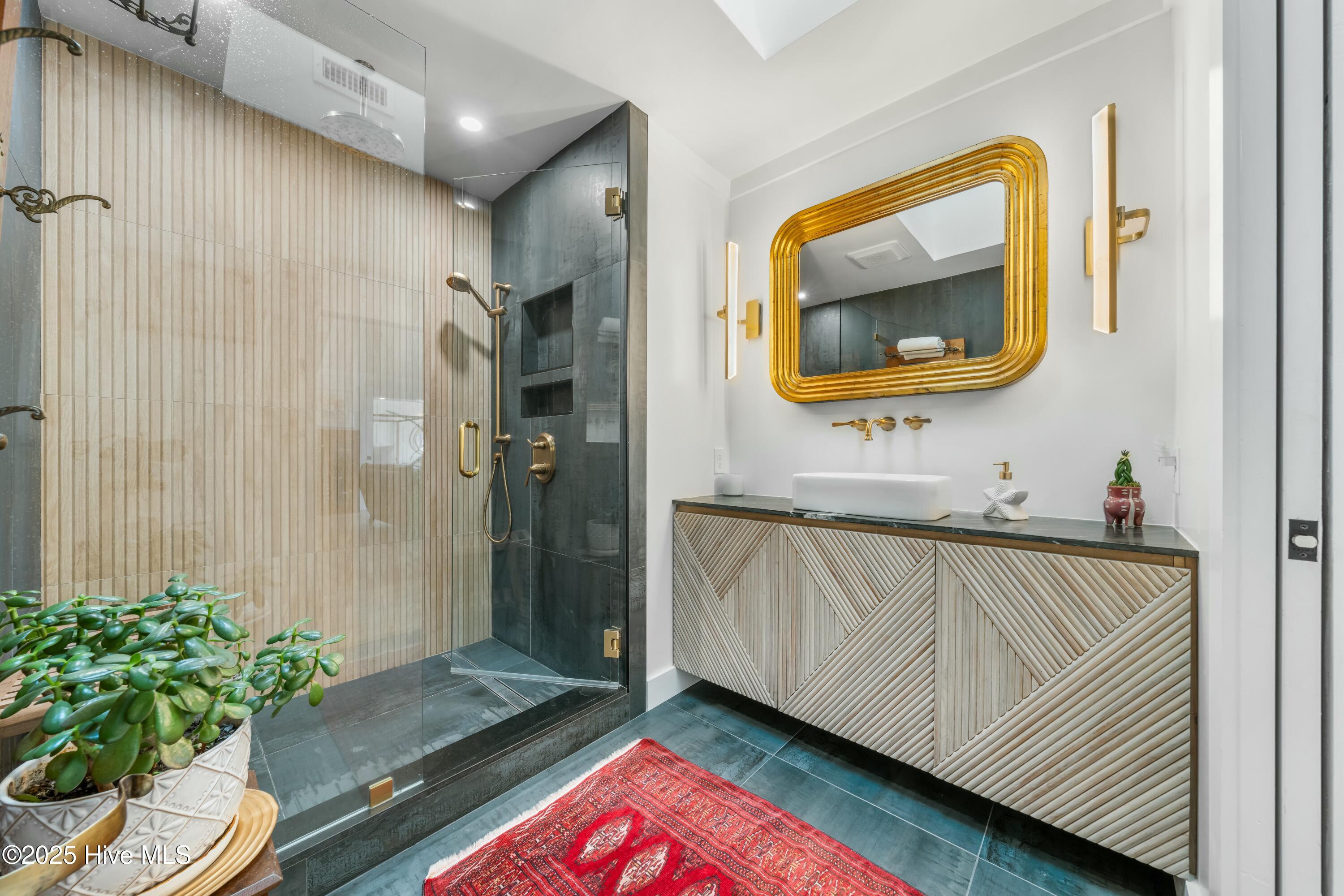 1016 Fort Fisher Boulevard S