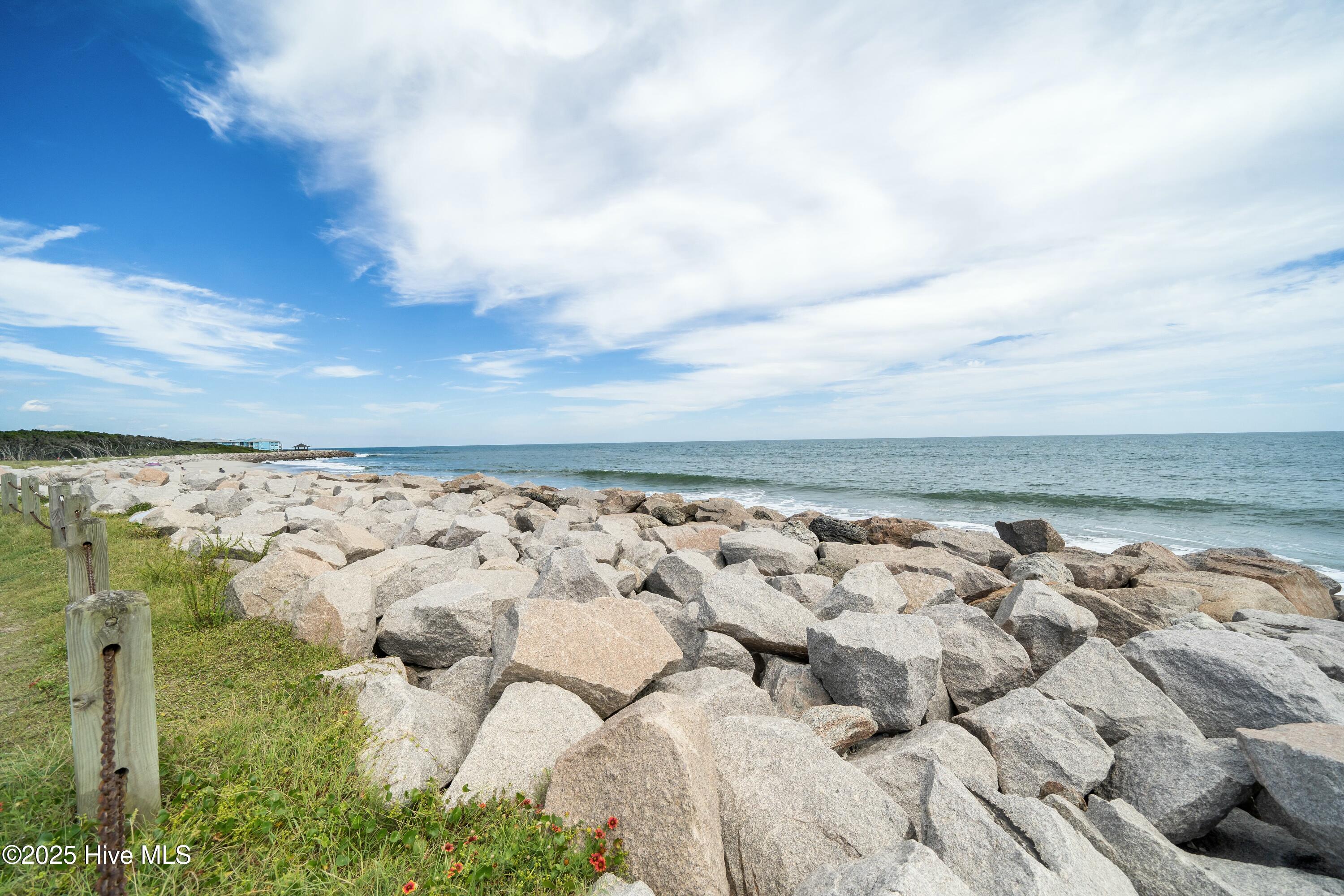 1016 Fort Fisher Boulevard S