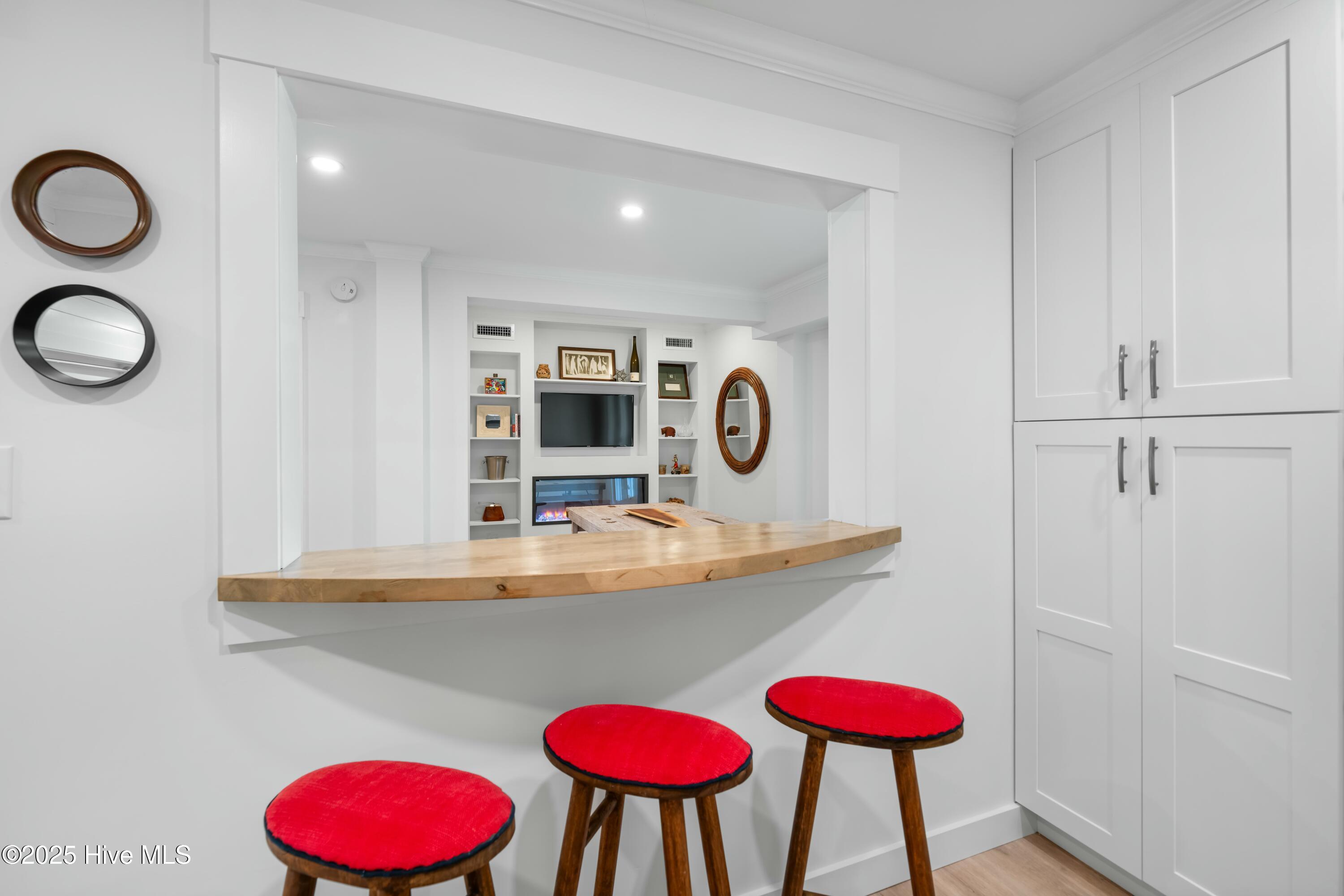 1016 Fort Fisher Boulevard S