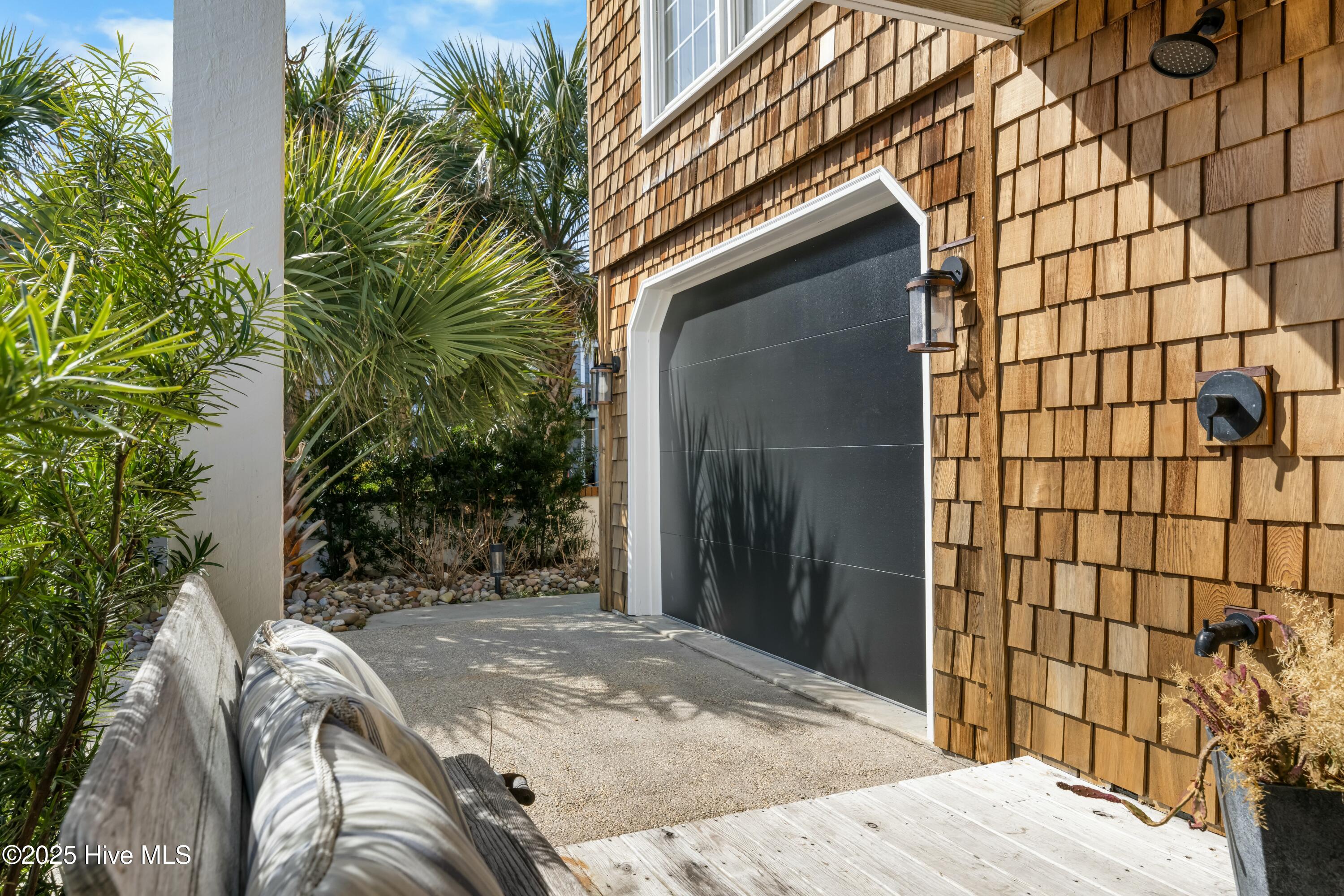 1016 Fort Fisher Boulevard S