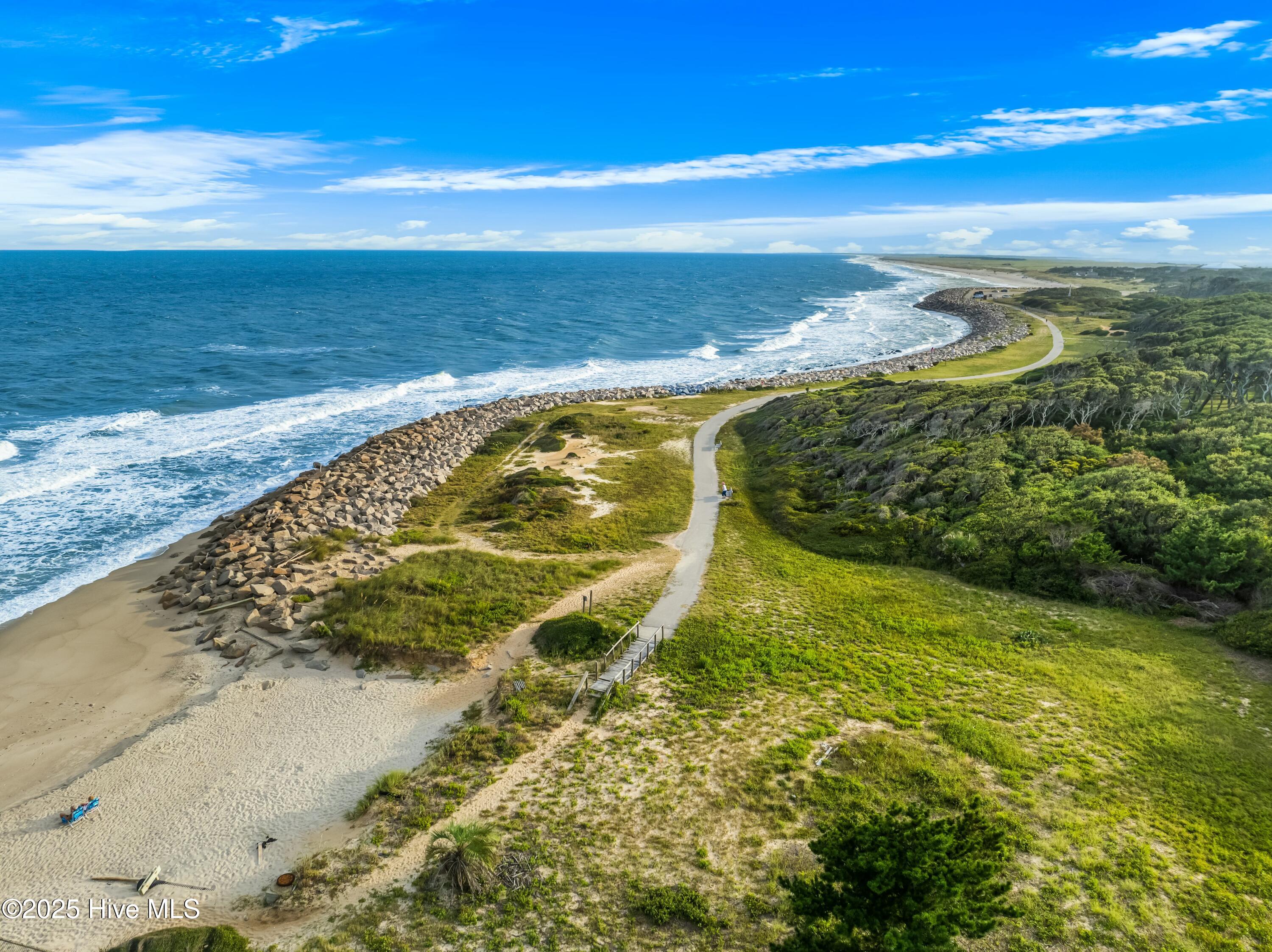 1016 Fort Fisher Boulevard S