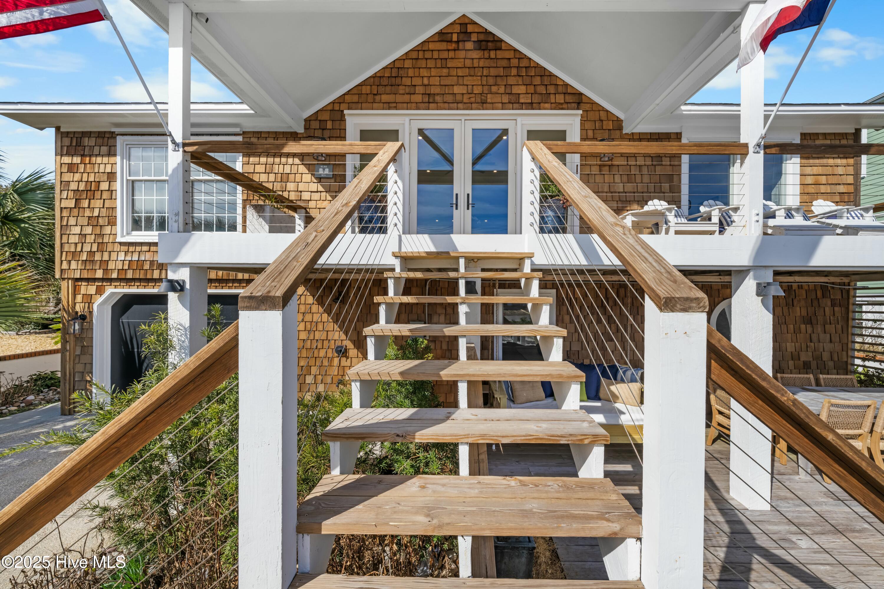 1016 Fort Fisher Boulevard S