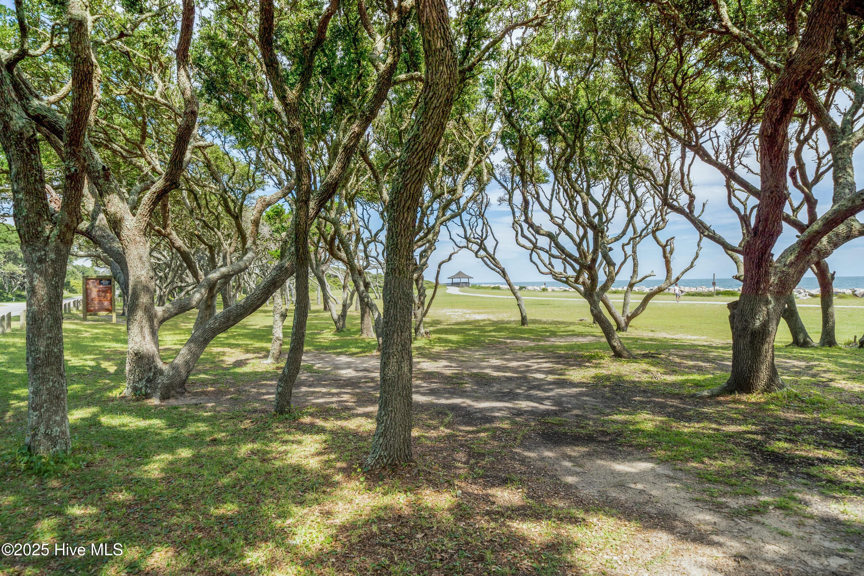 1016 Fort Fisher Boulevard S