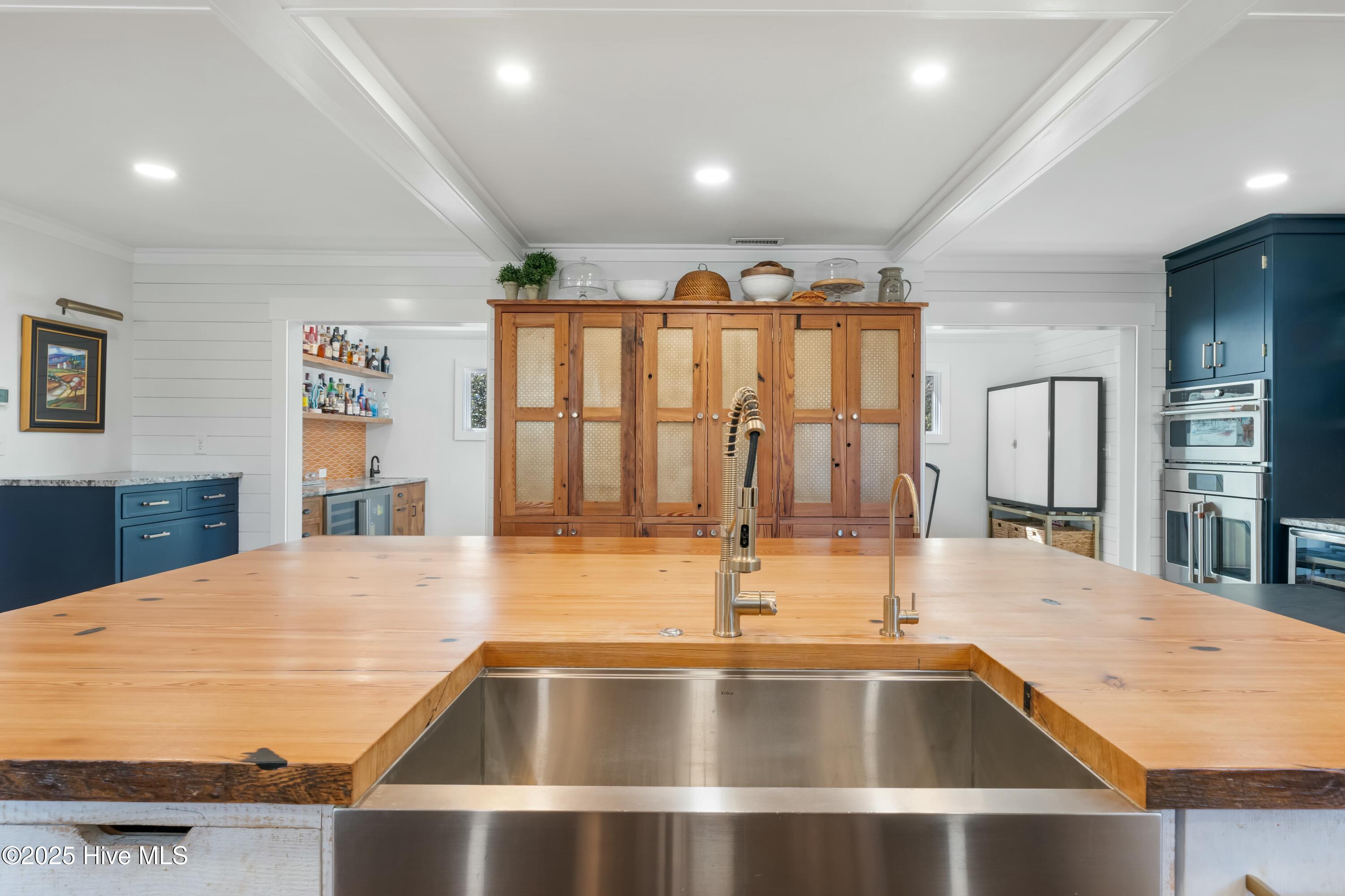 1016 Fort Fisher Boulevard S