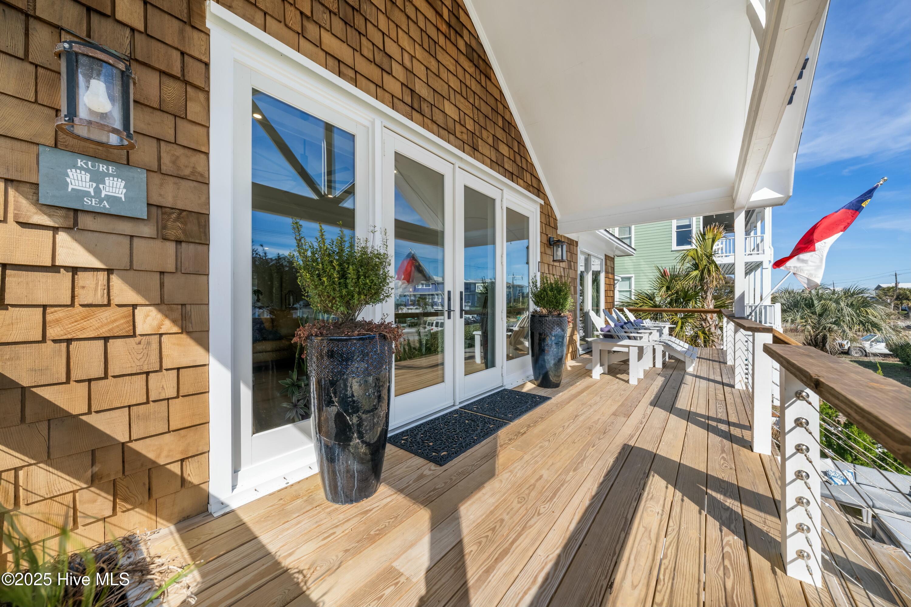 1016 Fort Fisher Boulevard S