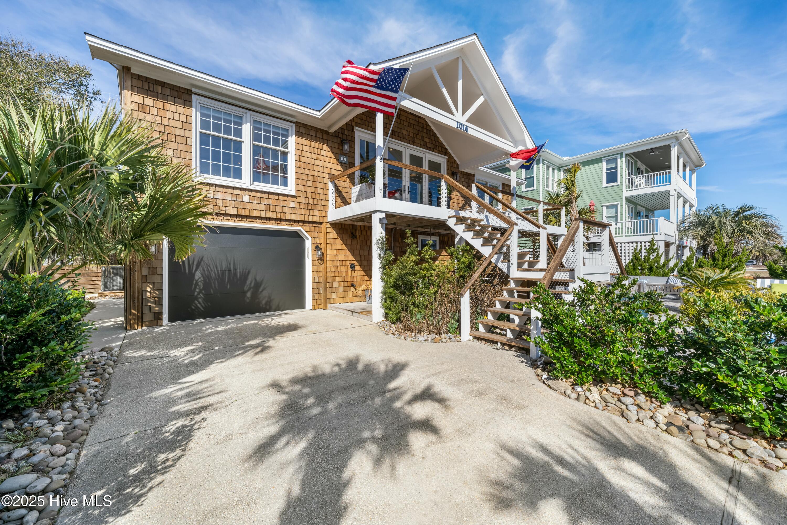 1016 Fort Fisher Boulevard S