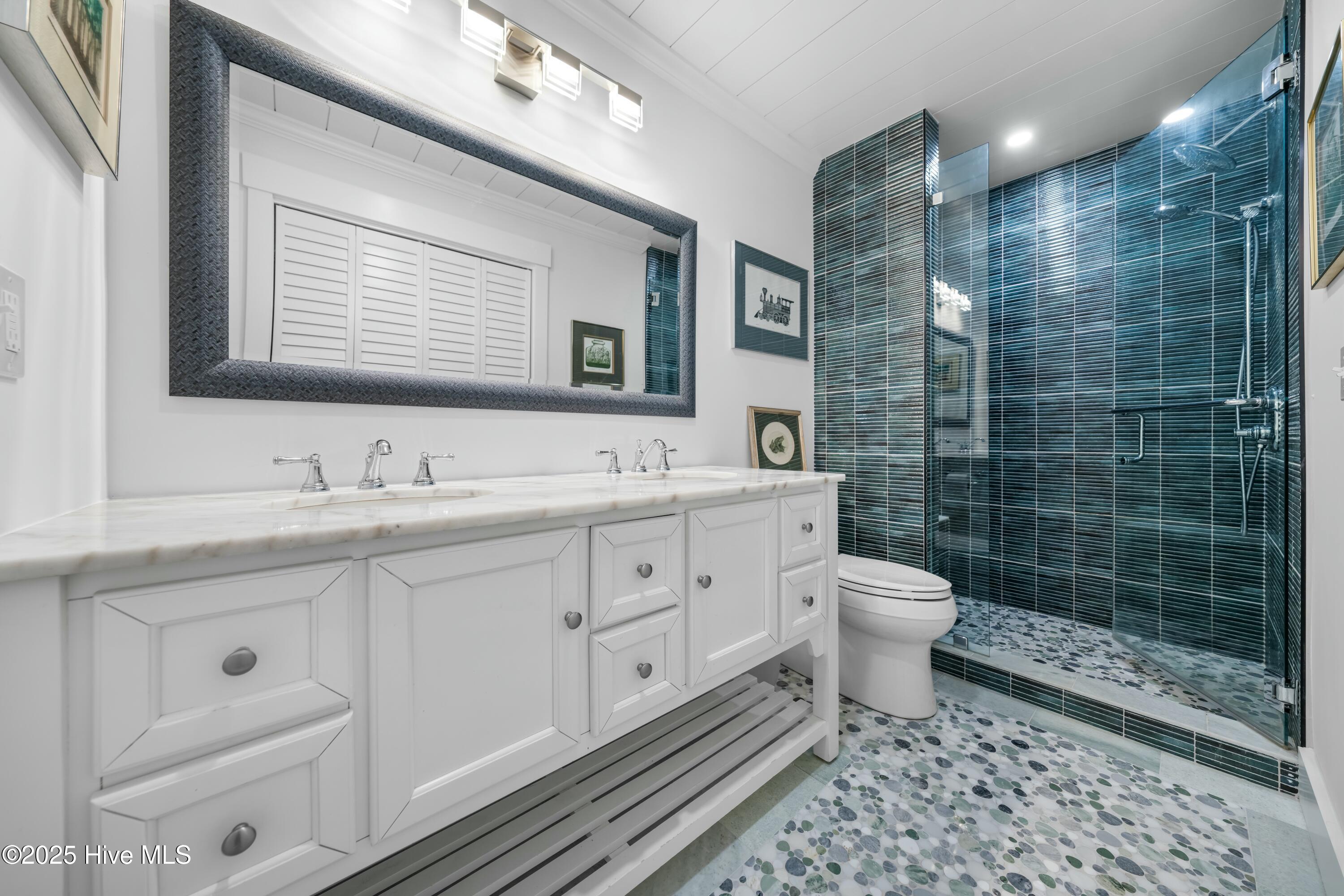 1016 Fort Fisher Boulevard S