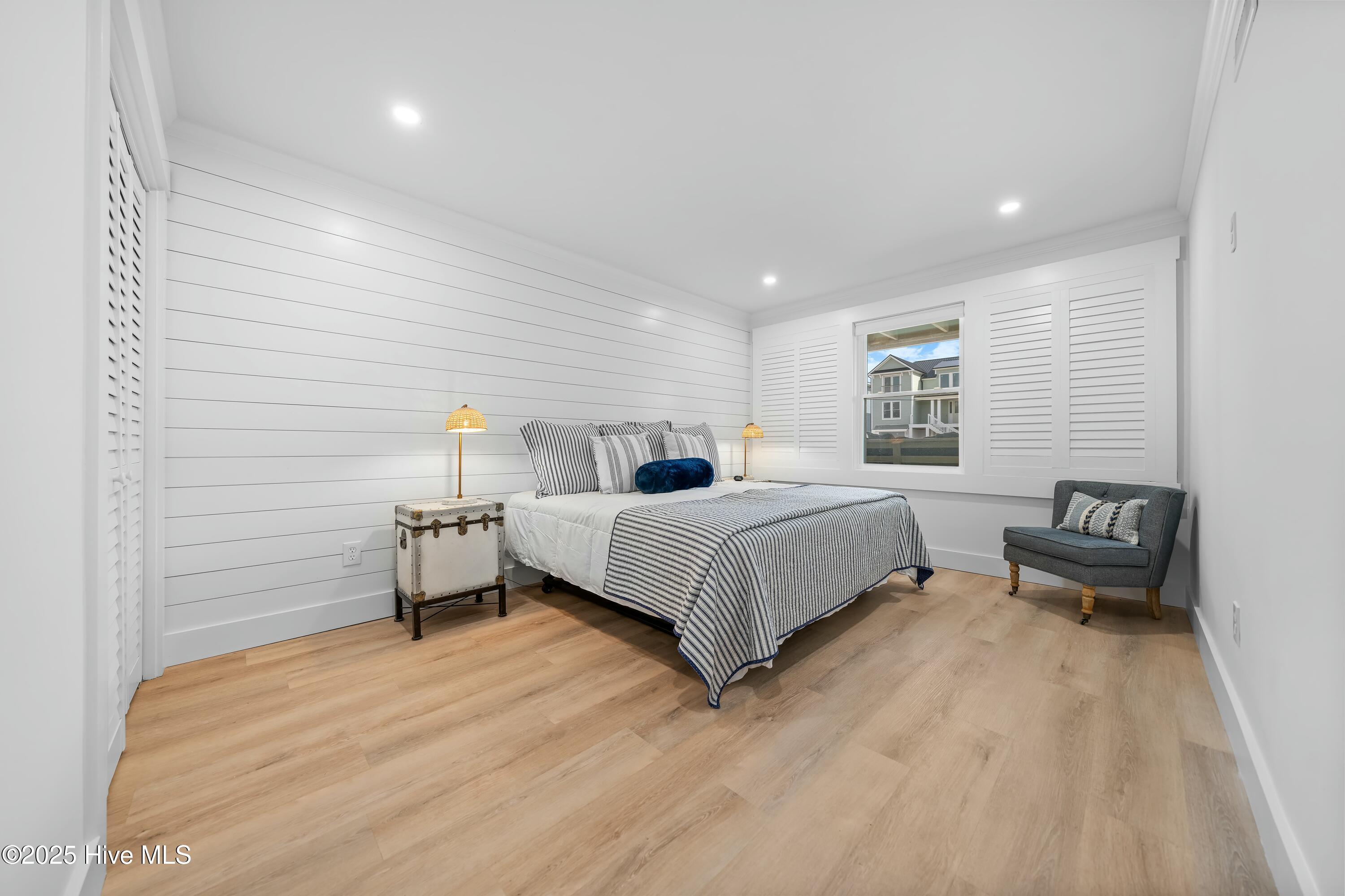 1016 Fort Fisher Boulevard S