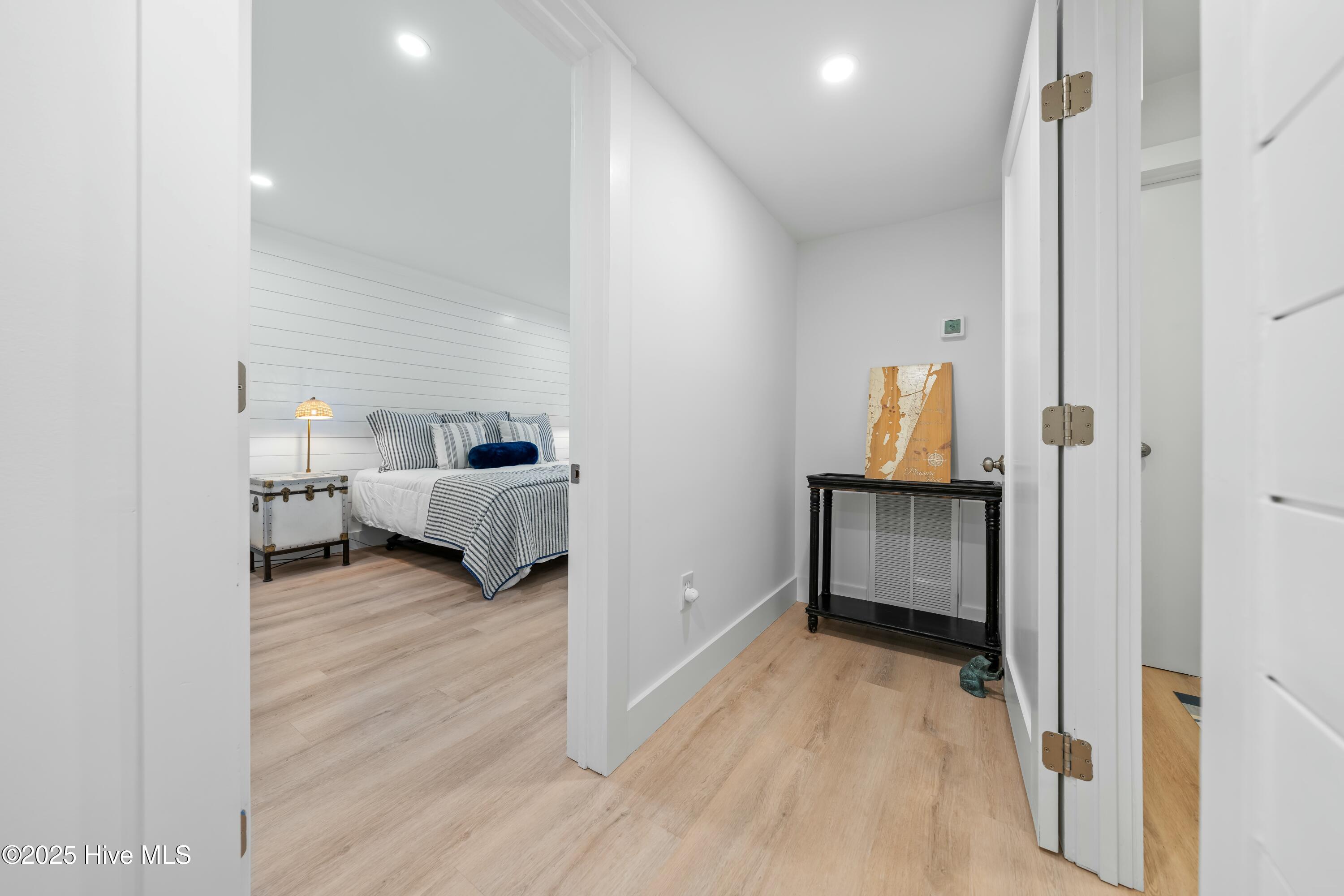 1016 Fort Fisher Boulevard S