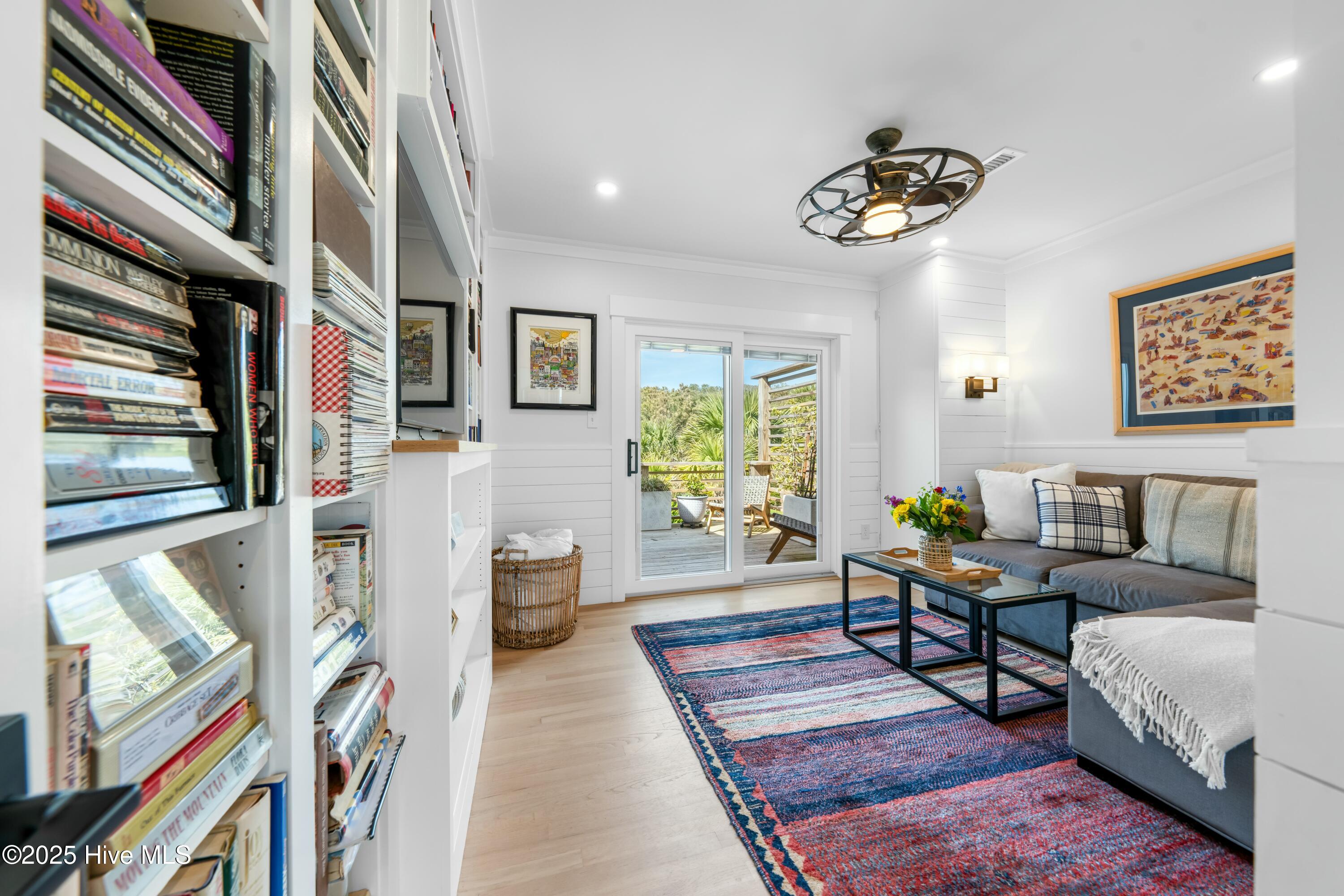 1016 Fort Fisher Boulevard S