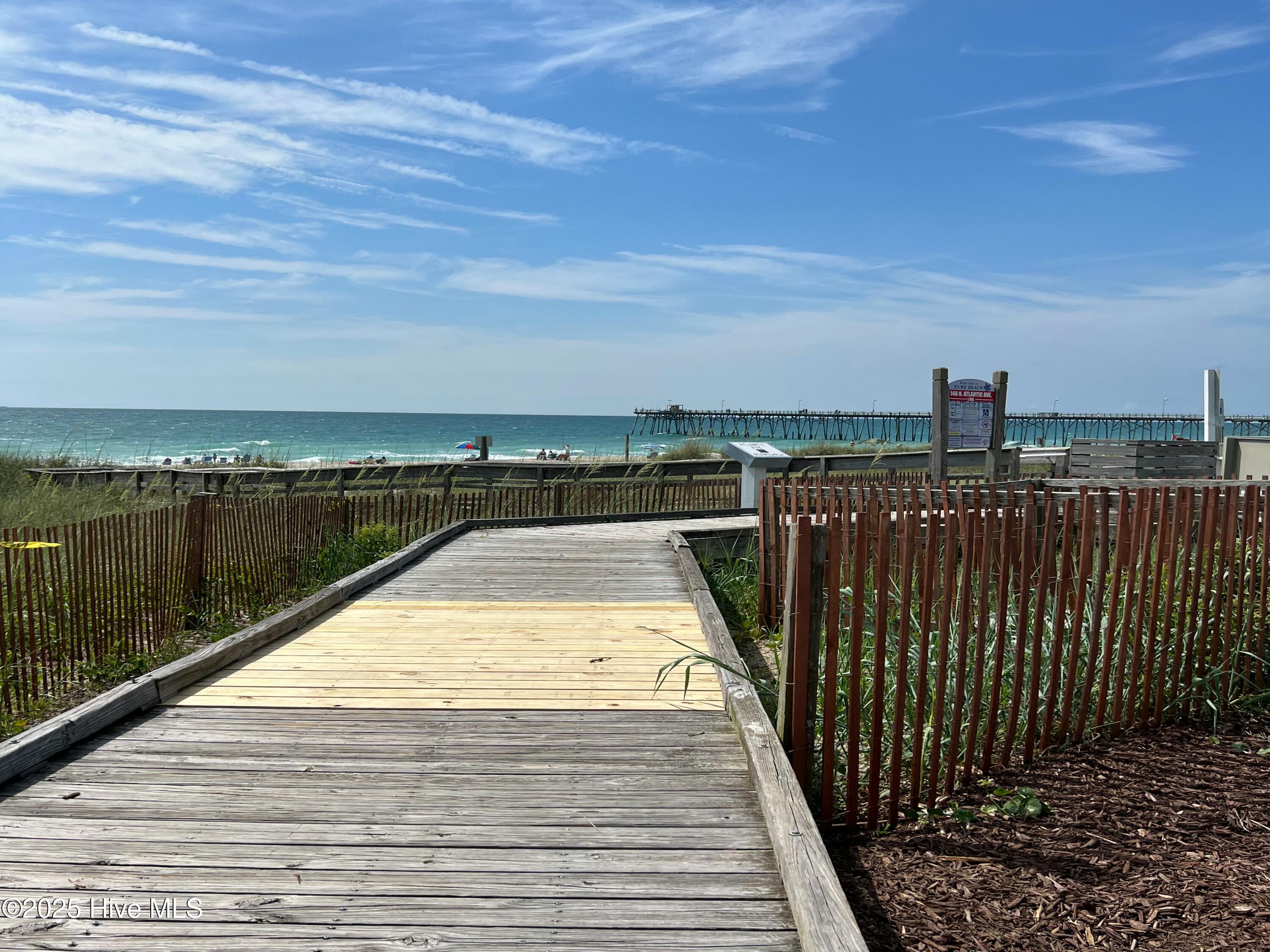 1016 Fort Fisher Boulevard S