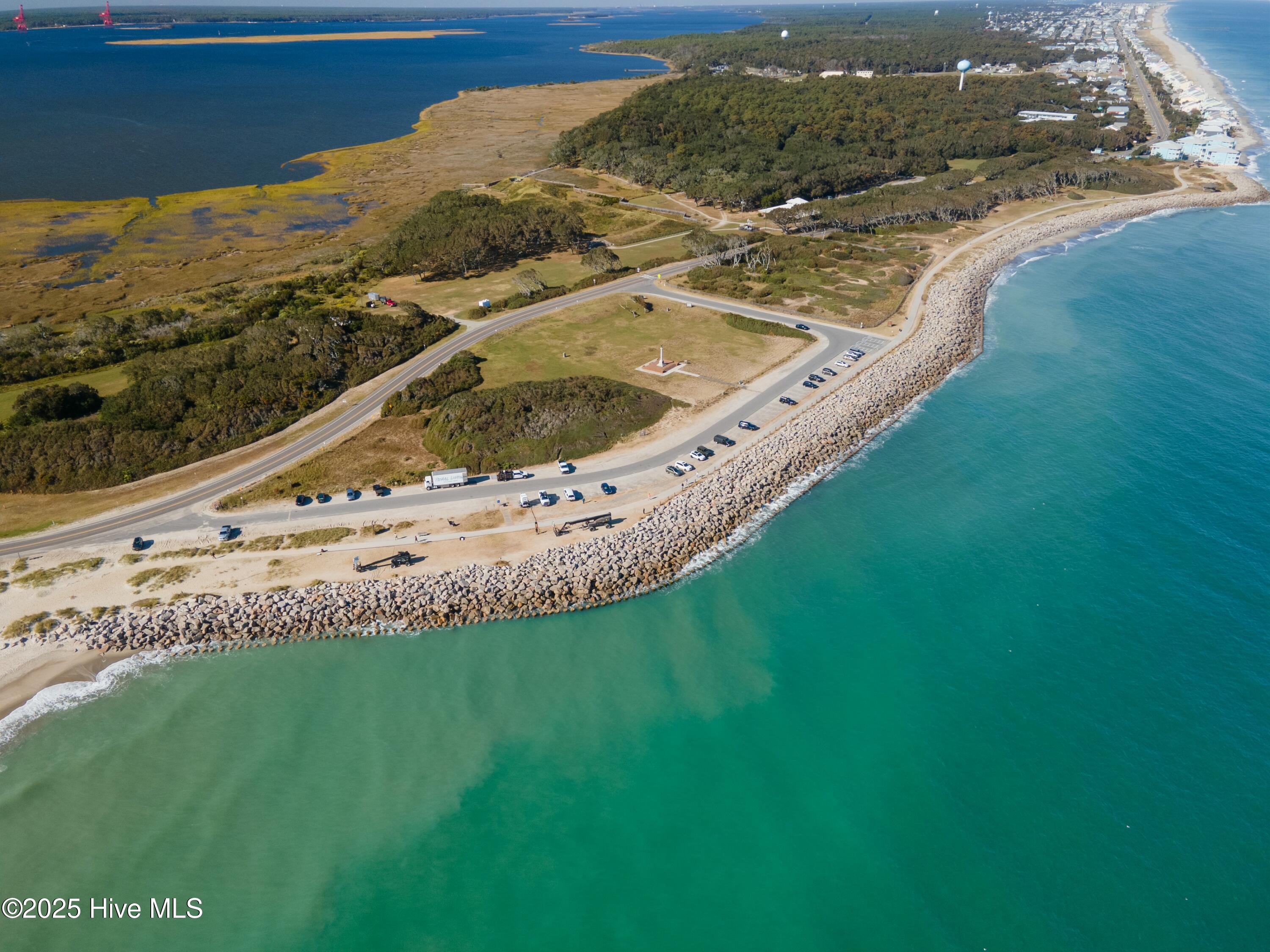 1016 Fort Fisher Boulevard S