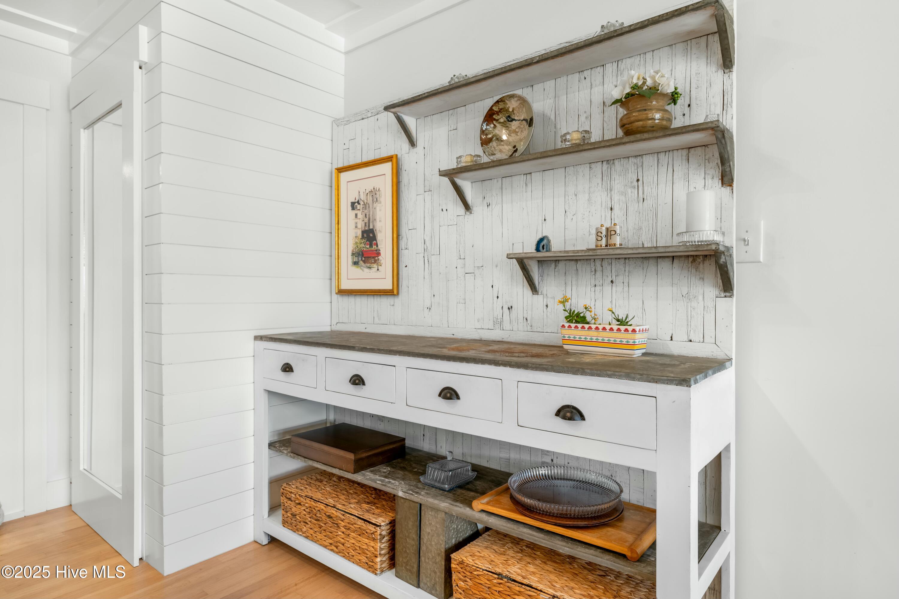 1016 Fort Fisher Boulevard S