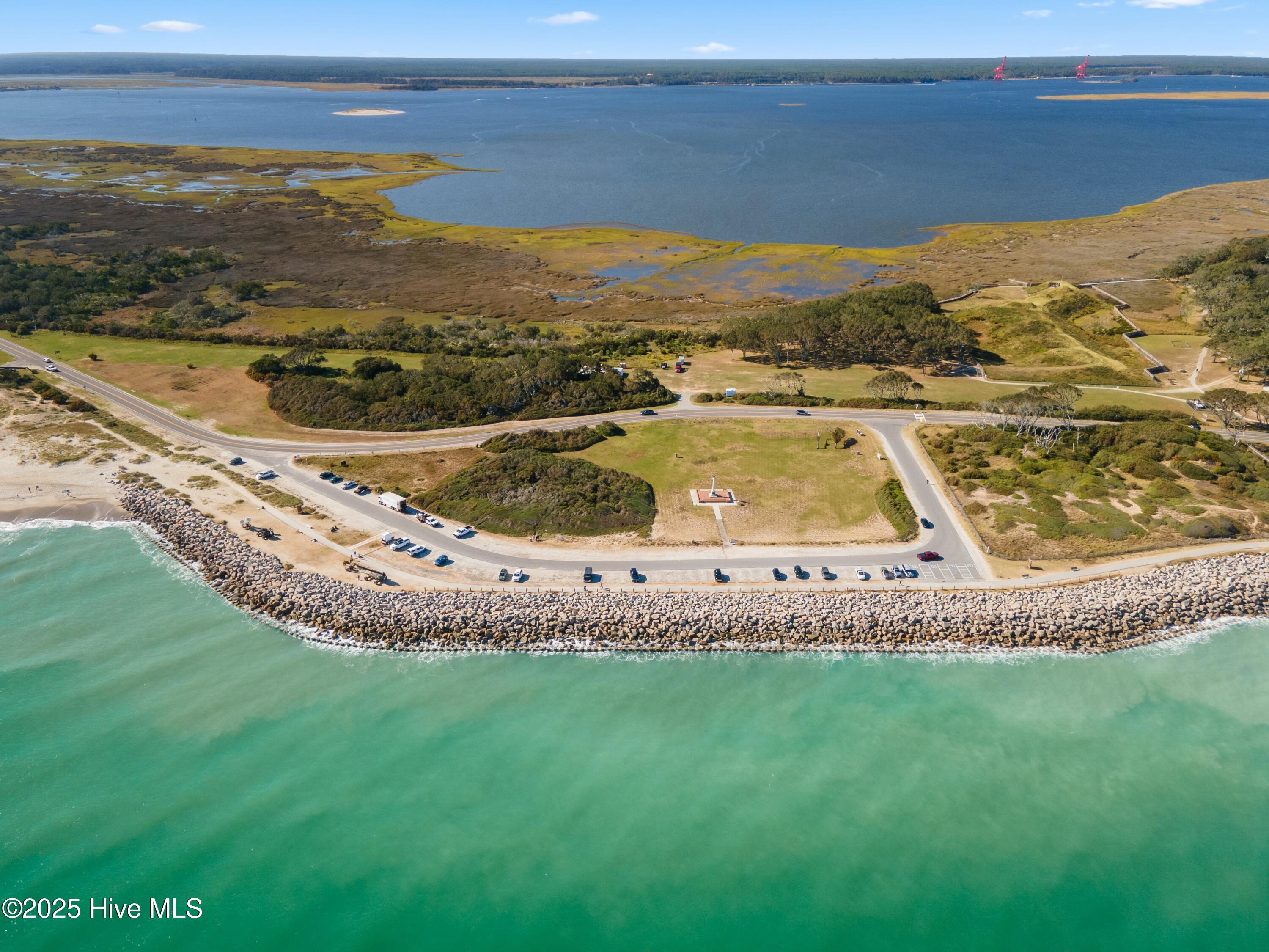 1016 Fort Fisher Boulevard S