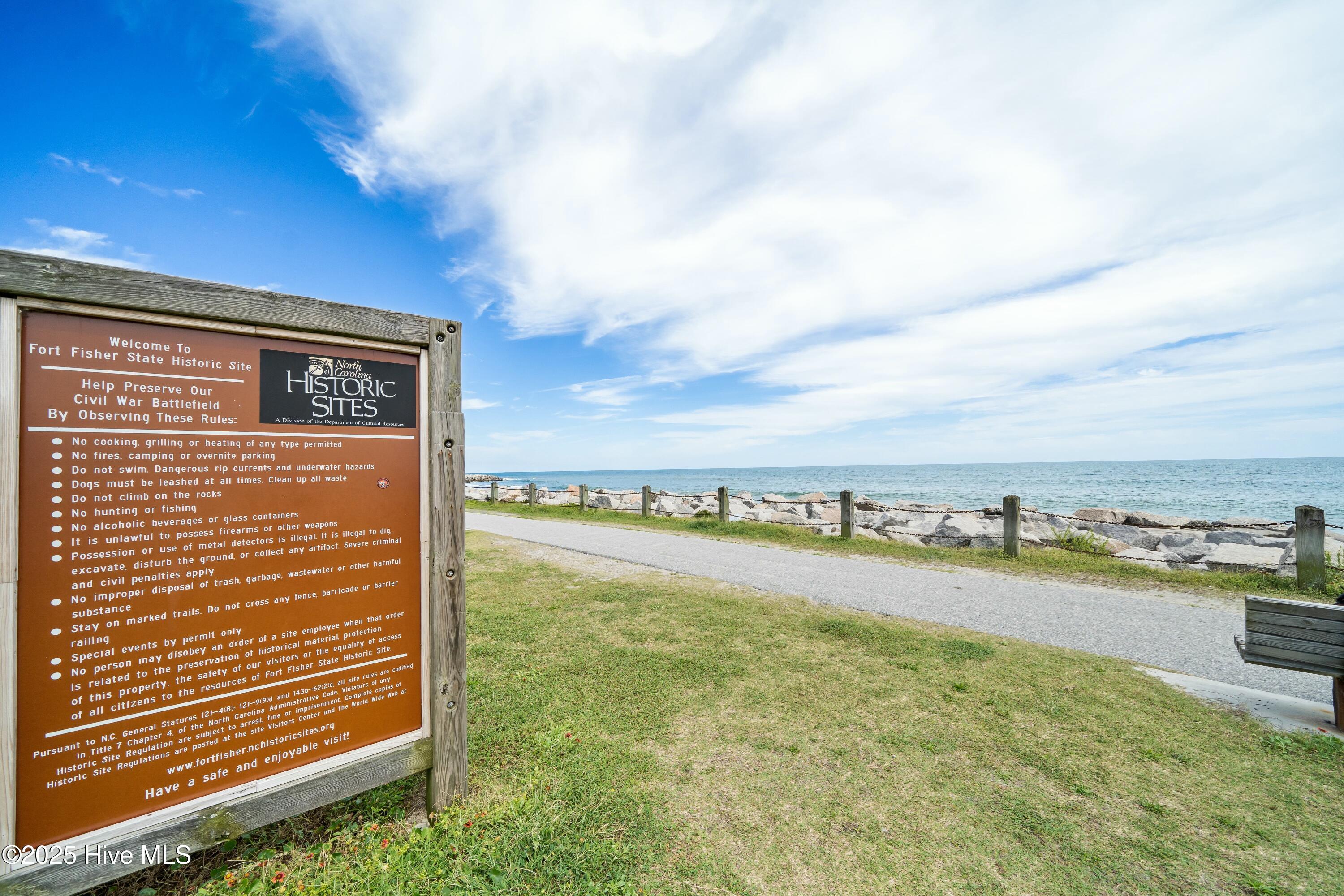 1016 Fort Fisher Boulevard S