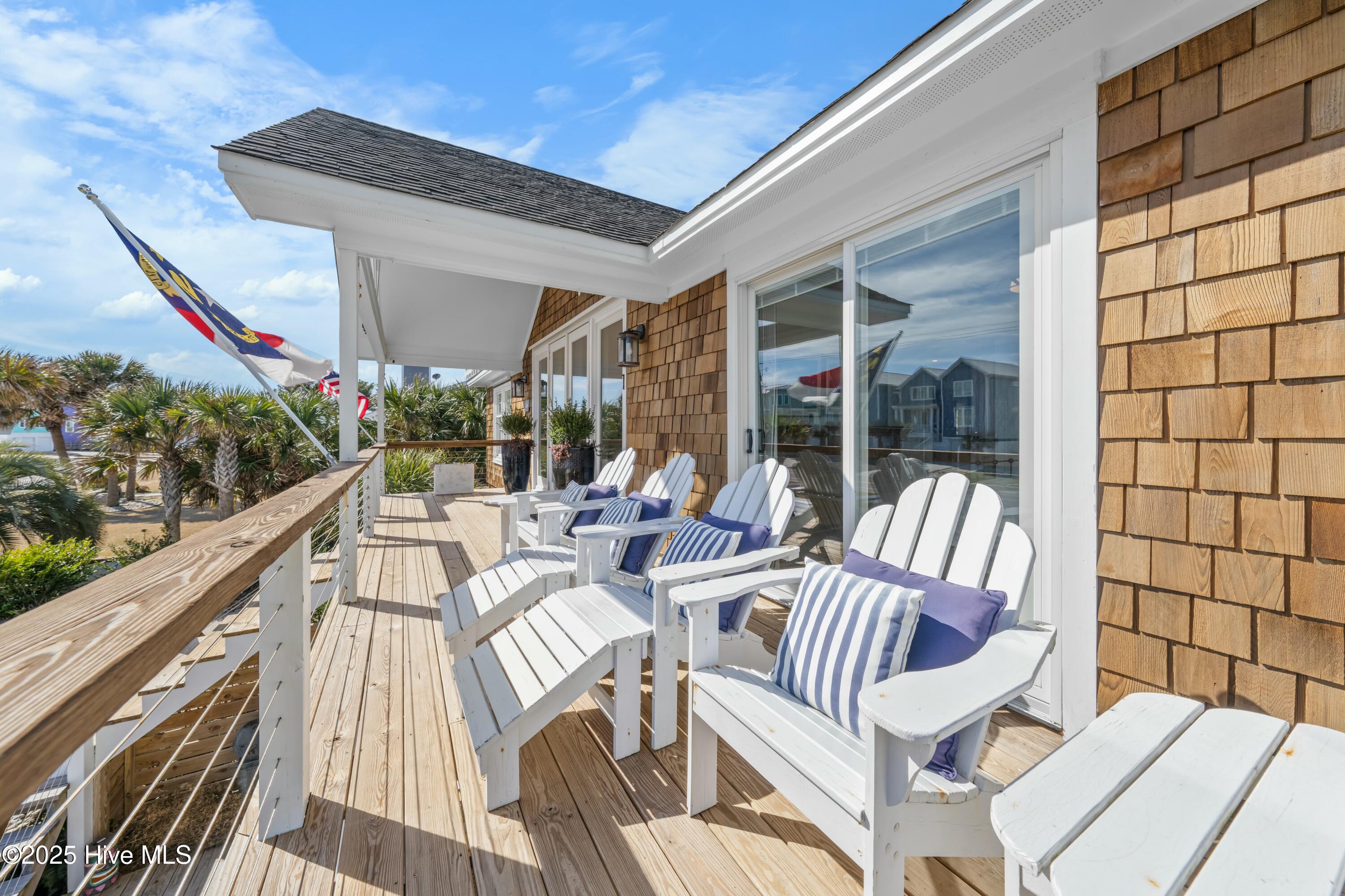 1016 Fort Fisher Boulevard S