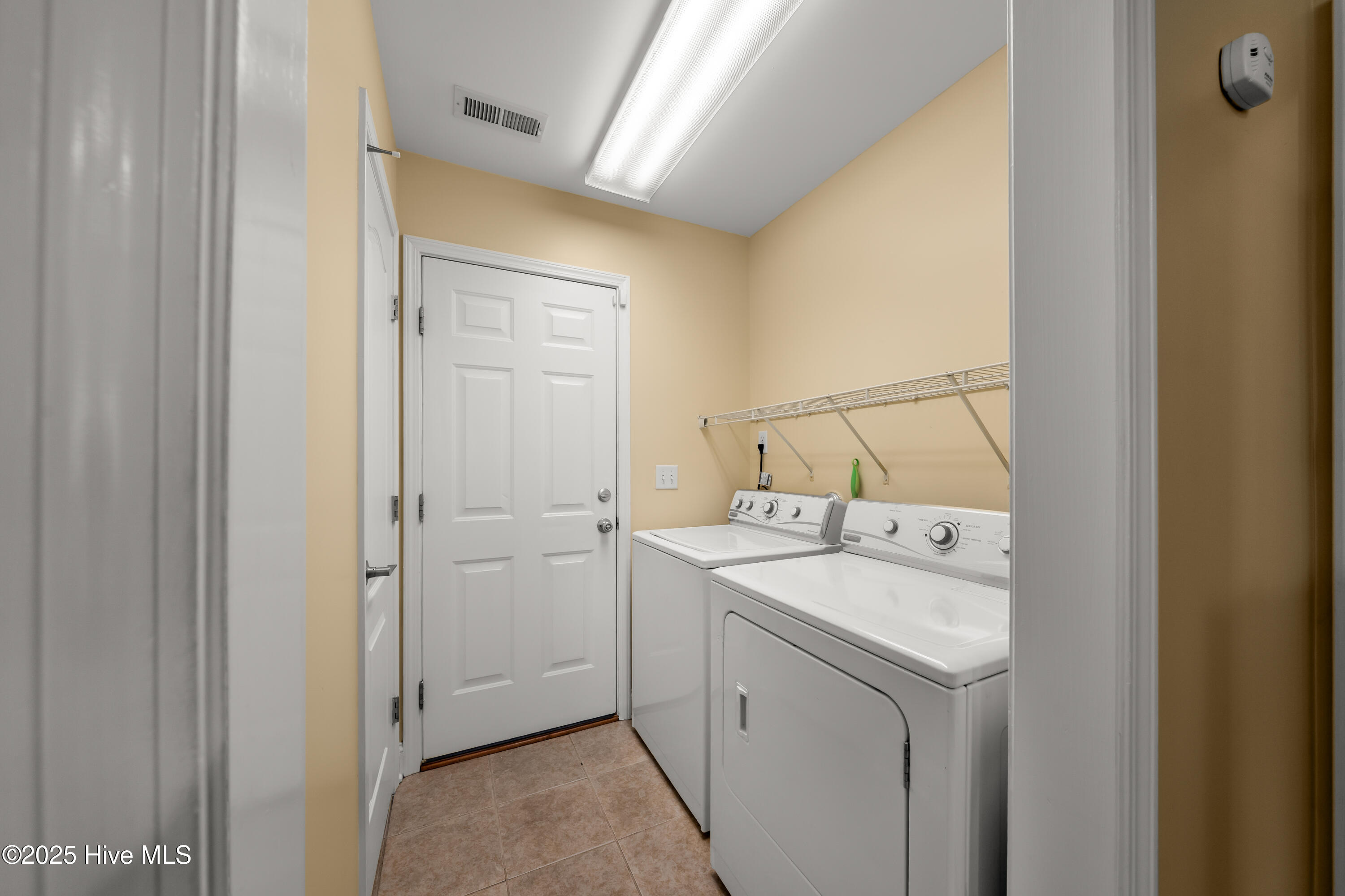 5015 Trumpet Vine Way