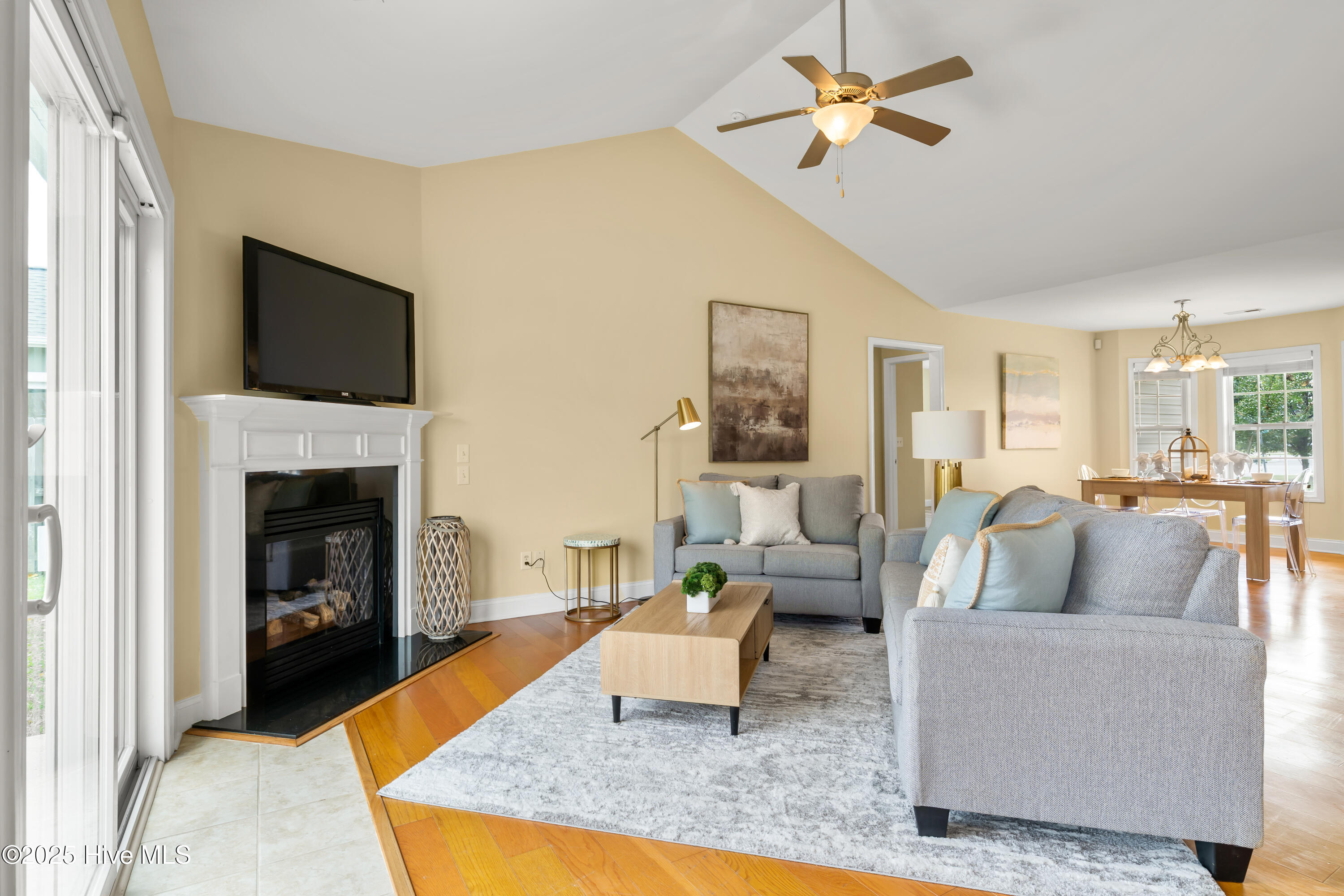 5015 Trumpet Vine Way