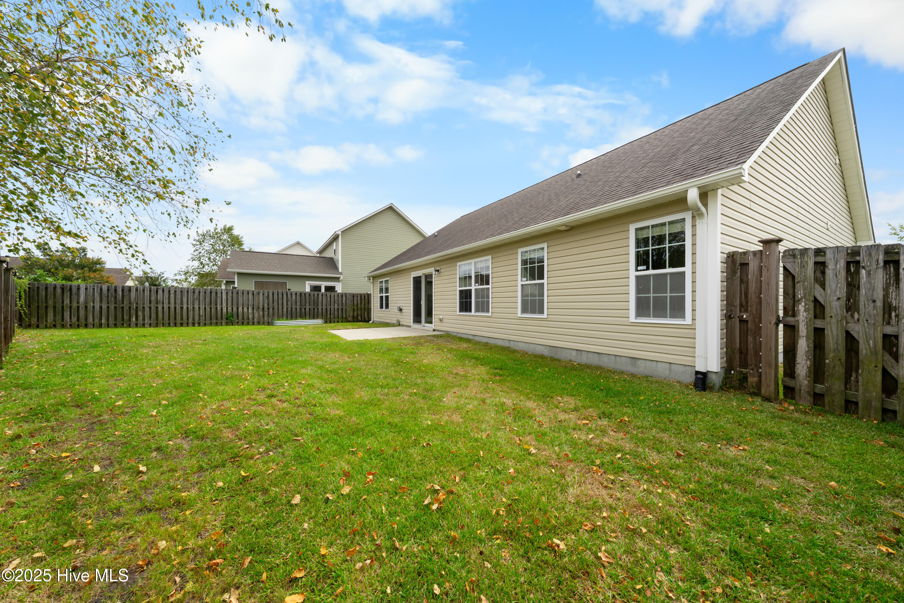 5015 Trumpet Vine Way