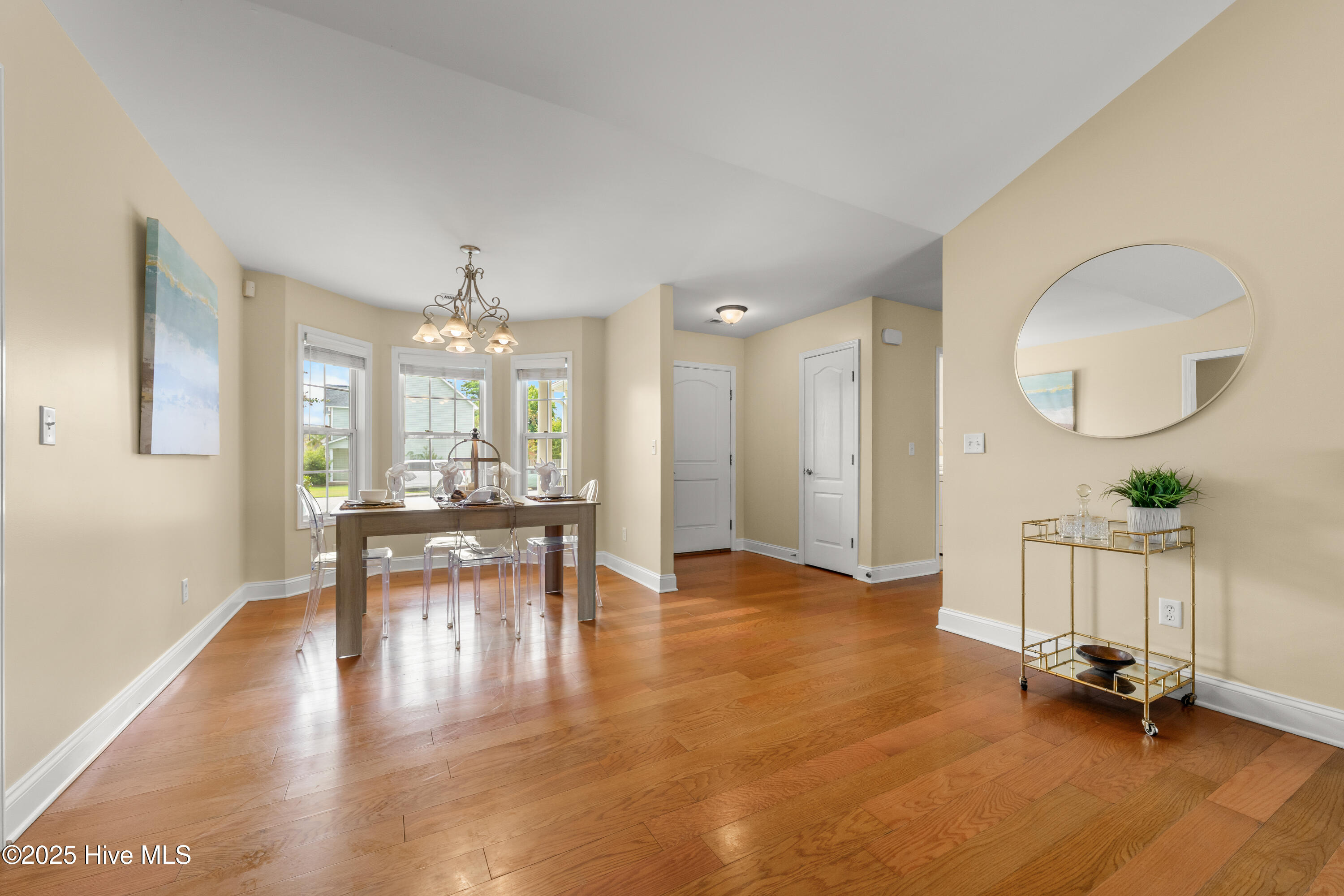 5015 Trumpet Vine Way